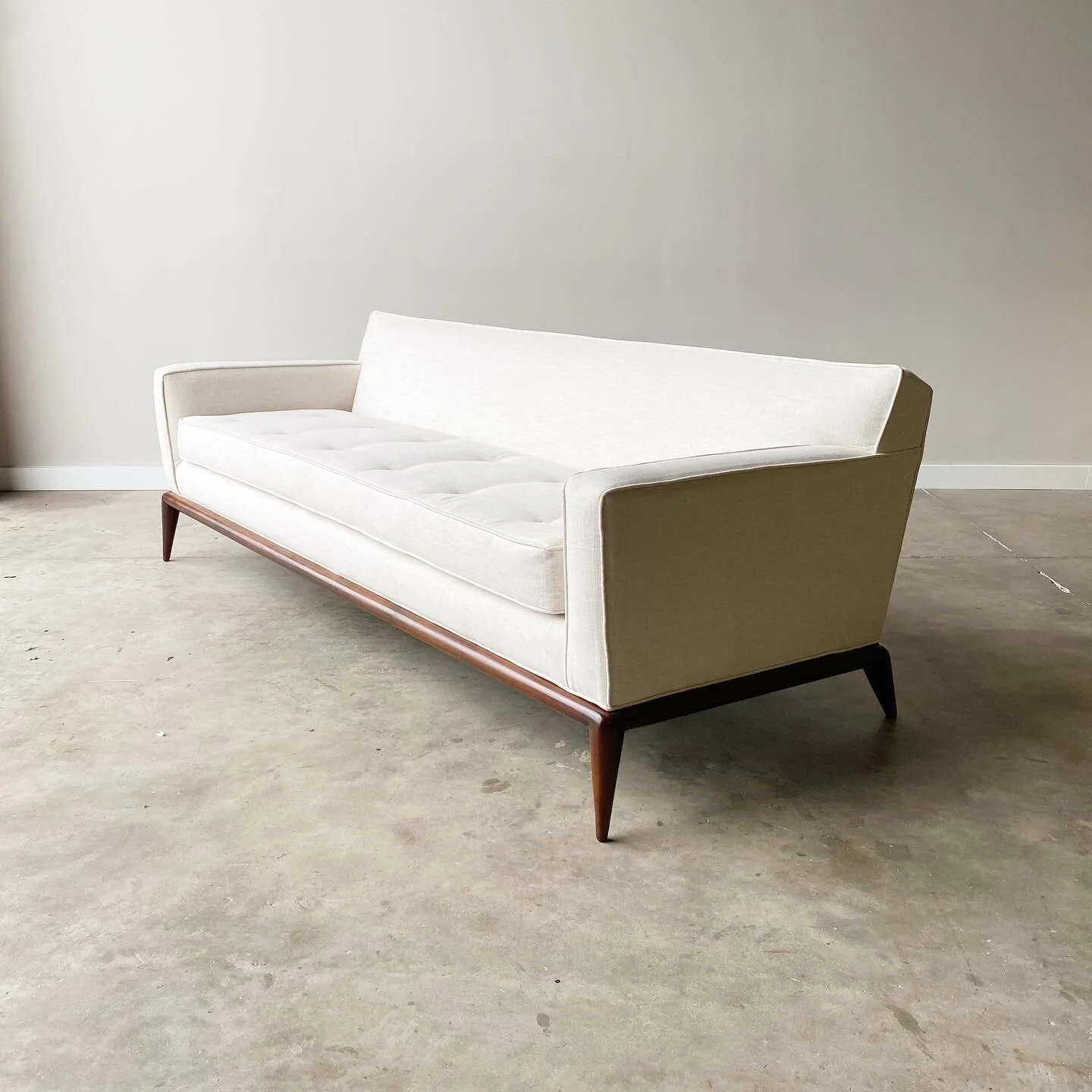 9151B81D-54AF-4C7E-B4C3-711A571F0868