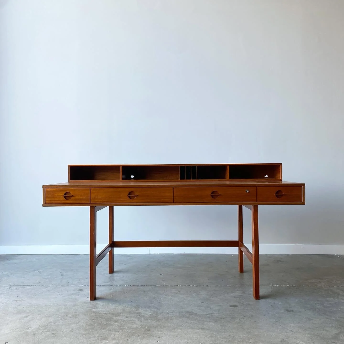 E2F6C48B-2368-4BD4-90CA-353D659F818D