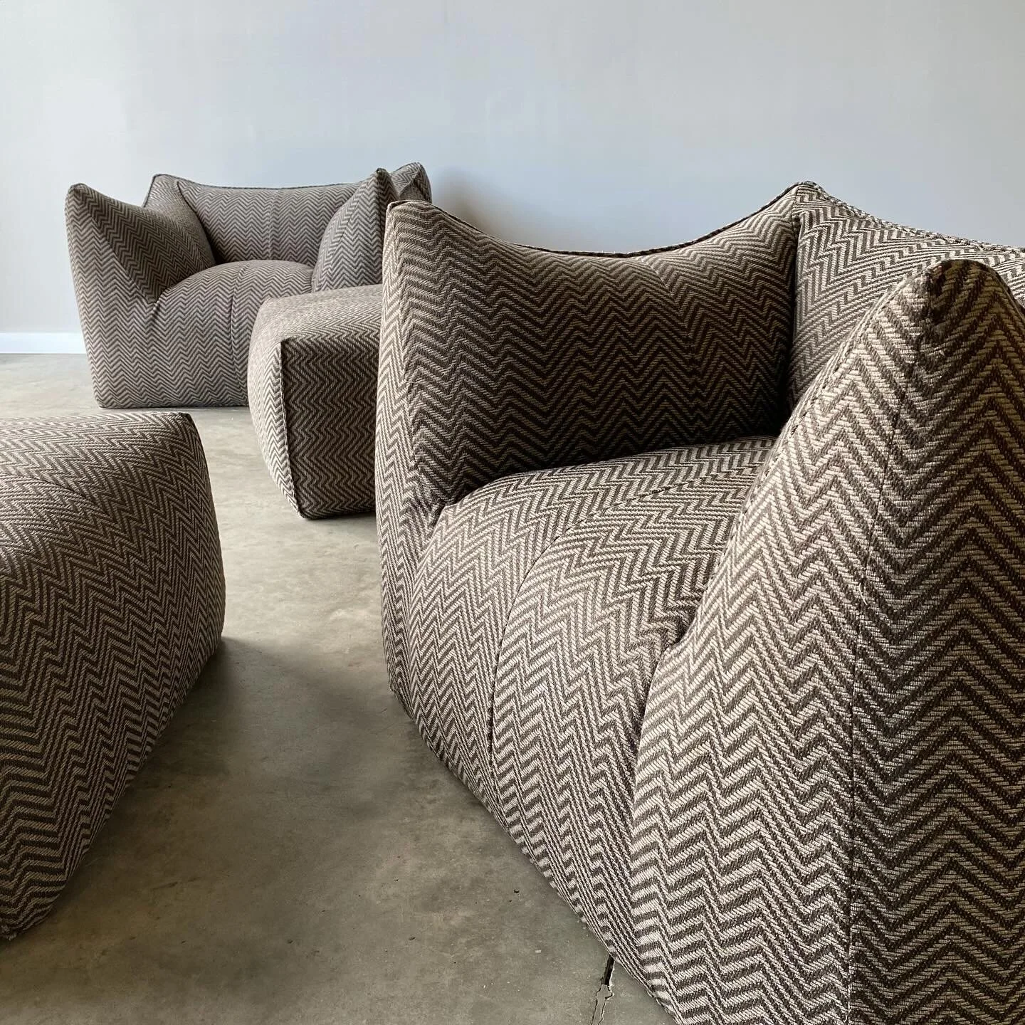 E38E0D97-299B-497D-BEE0-D79EFA0342AF