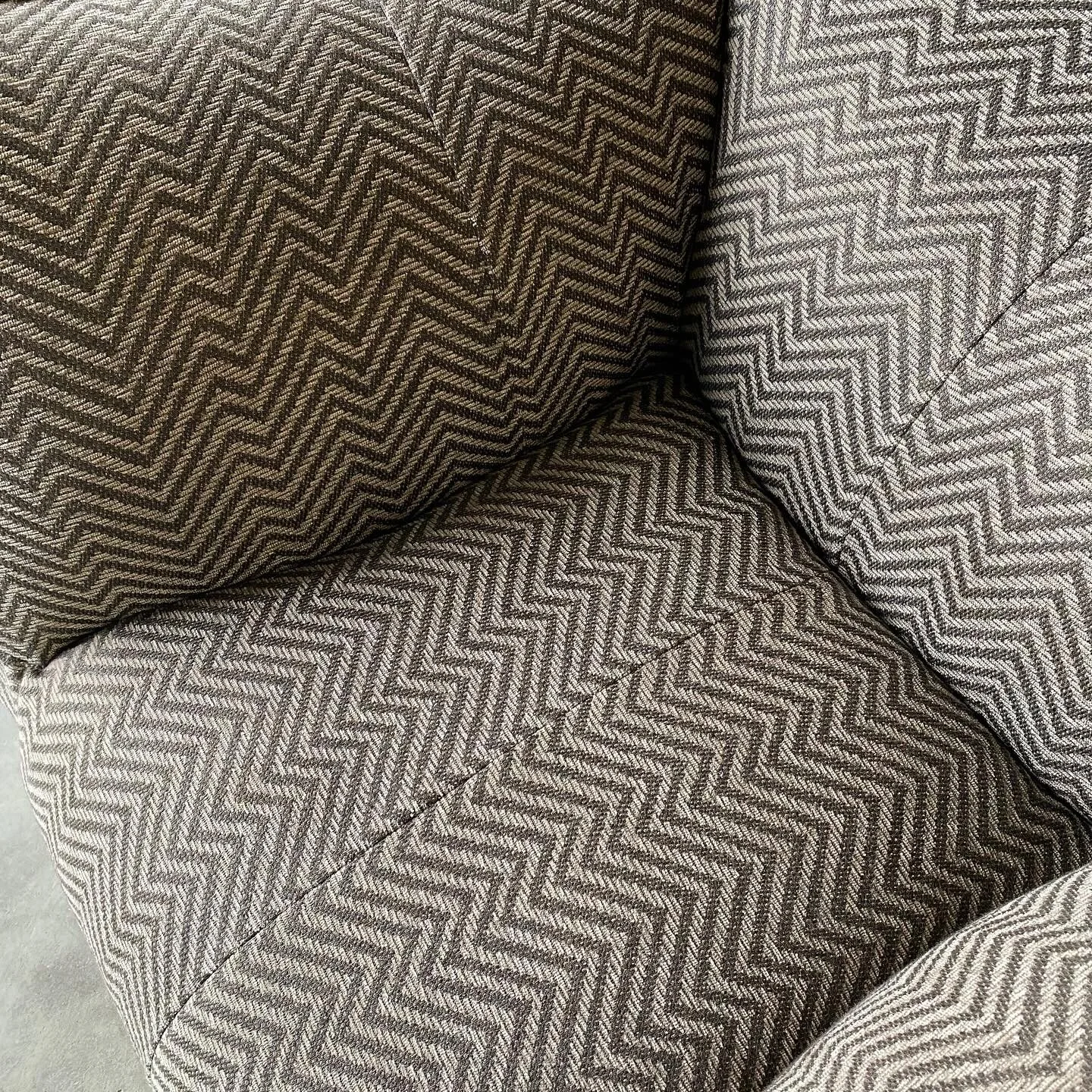 8638CBE1-522A-4F42-9A4C-BA086FA4BC1D