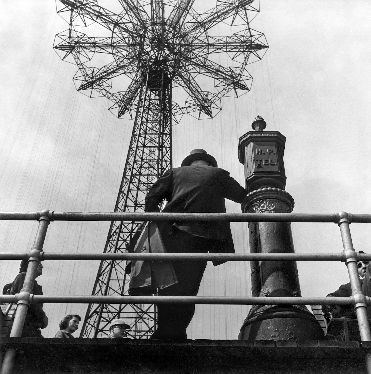 HAROLD FEINSTEIN, MAN AT PARACHUTE JUMP, 1949, COURTESY BIGAIGNON