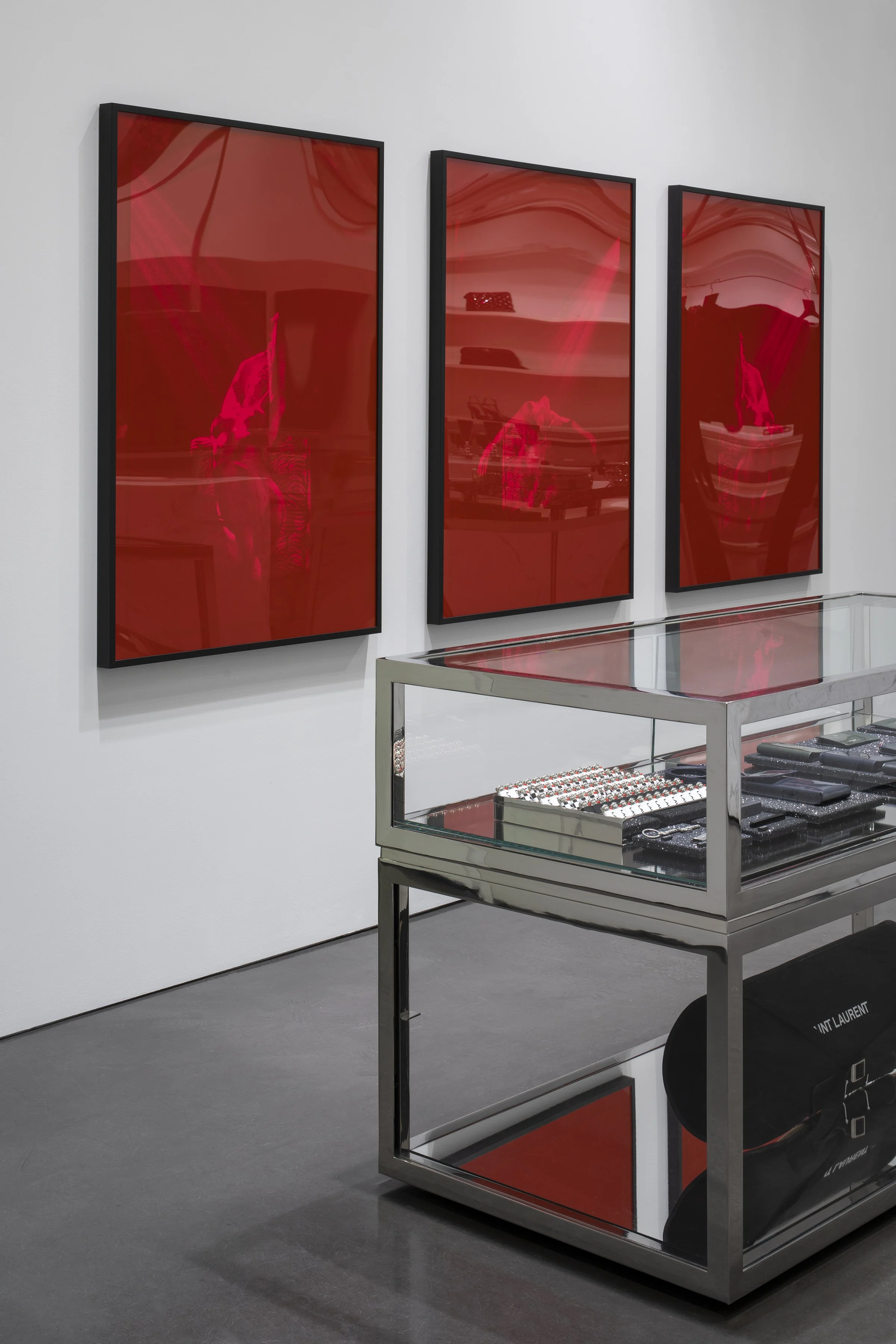 SAINT LAURENT RIVE DROITE_RENATO_DAGOSTIN_EXHIBITION_LA_09_HR.jpg