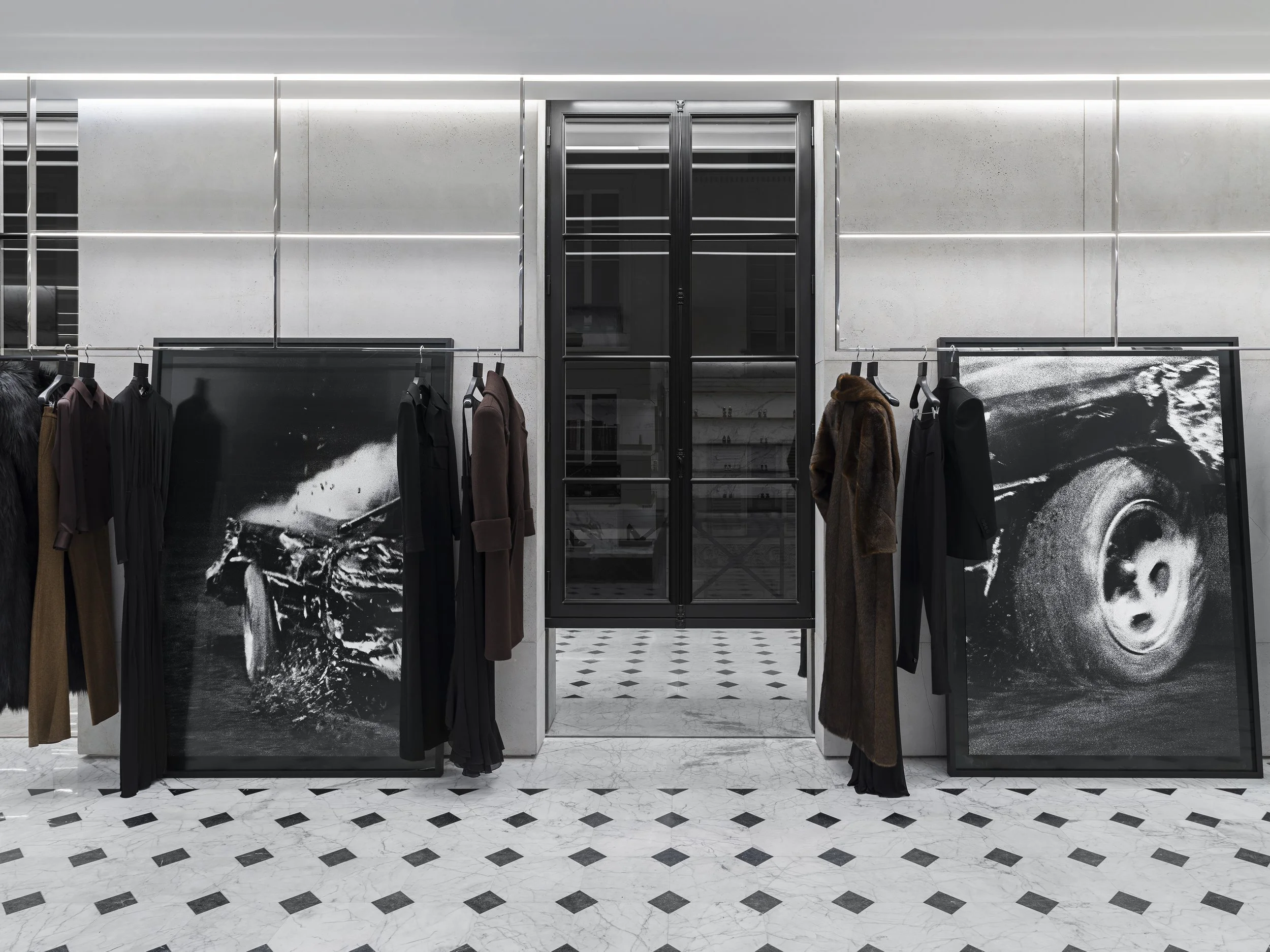 SAINT LAURENT RIVE DROITE_RENATO_DAGOSTIN_EXHIBITION_PARIS_01_HR.jpg