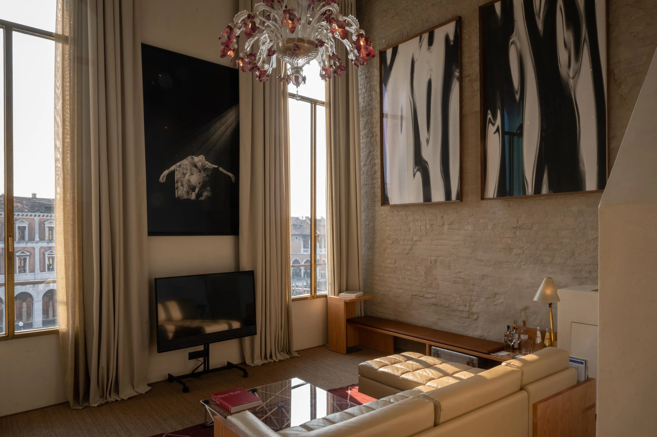 The-Ventitian-Loft-2_Courtesy-The-Venice-Venice-Hotel-and-Bigaignon.jpg
