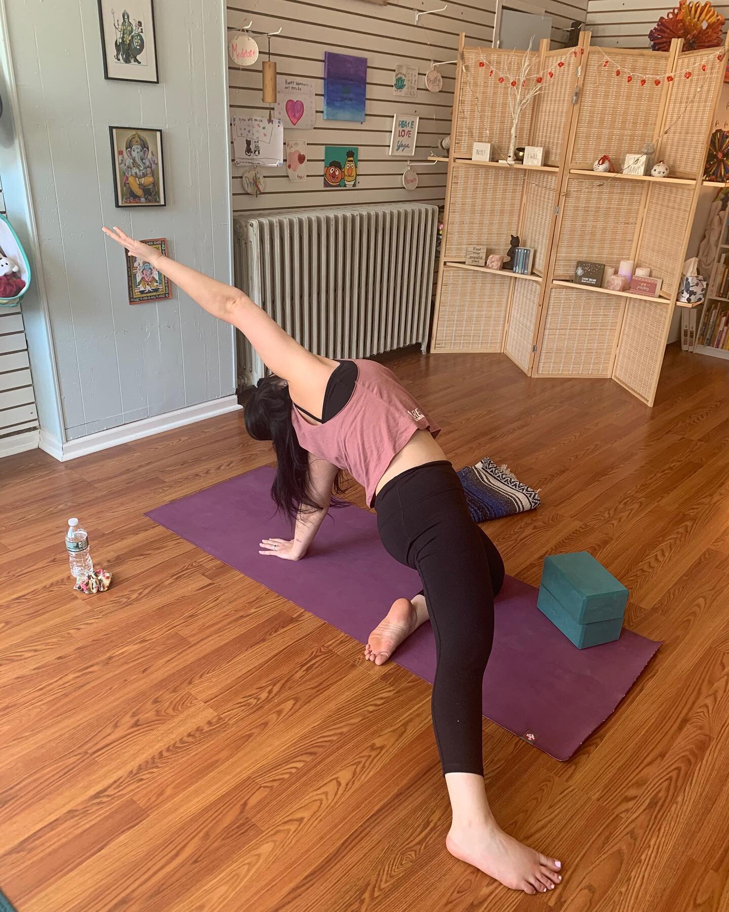 Woke up today + my body was craving yoga 🧘🏻&zwj;♀️ Do you ever wake up and just crave movement? If so, honor that! Movement in the morning is SO important because it sets the tone for your day. You&rsquo;ll feel more alert. It improves your mood. I