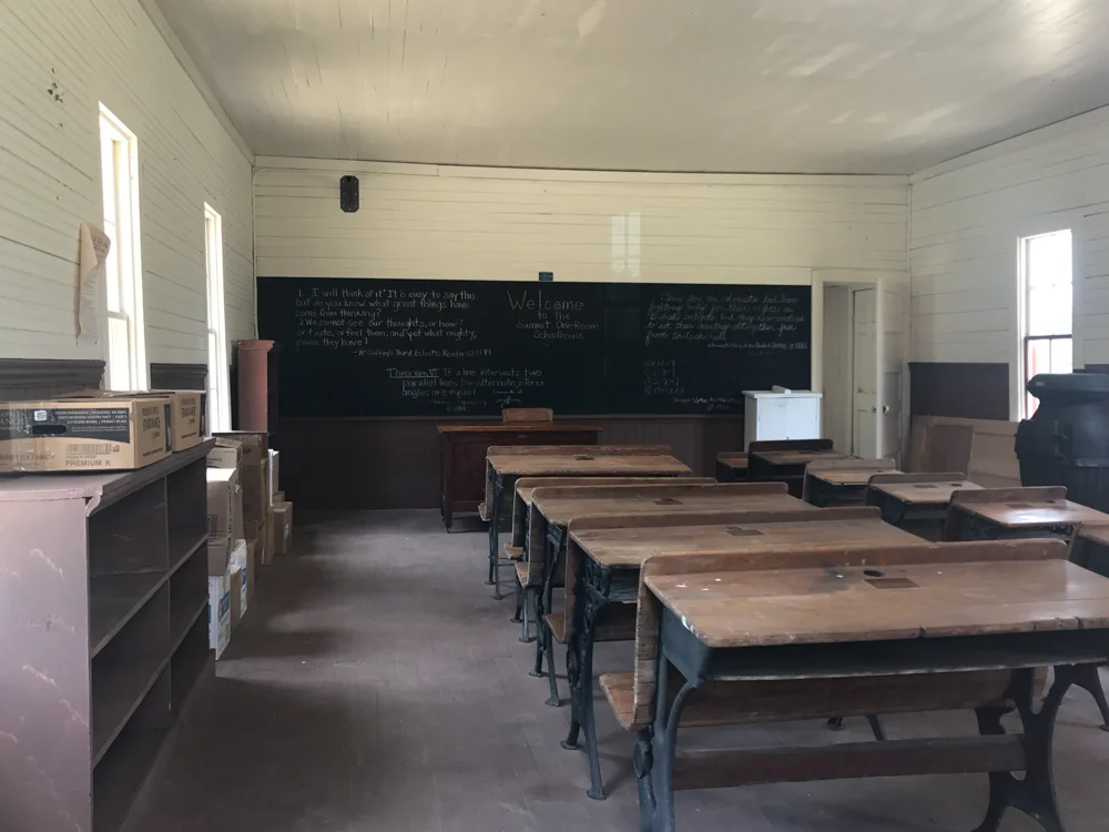 73099-elizabethtownschoolhouse-0375.jpg
