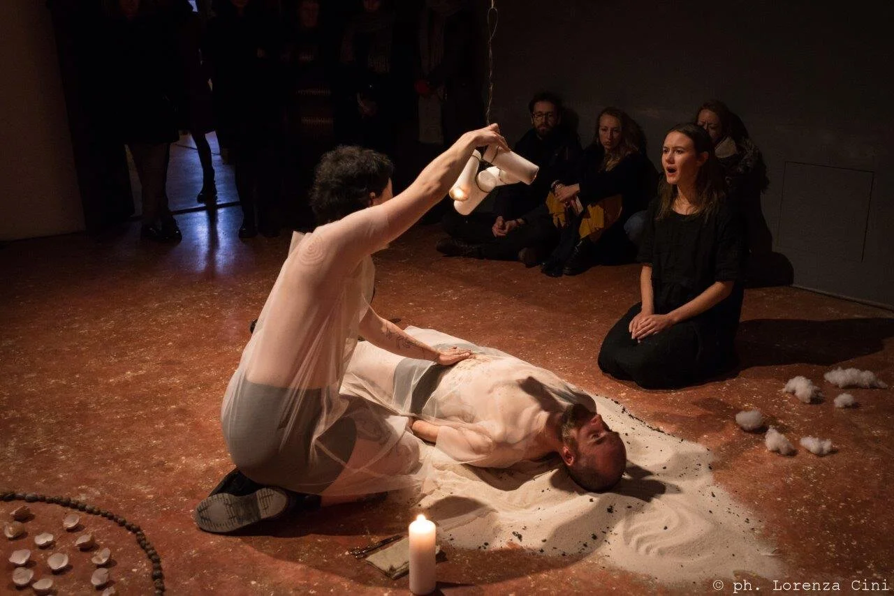  Collaboration with Marcel Sparmann and Enok Ripley  Anam Cara – Dwelling Body  Performance opera as part of VENICE INTERNATIONAL PERFORMANCE ART WEEK “Body Matters"  15 December 2018  Palazzo Mora, Venice, Italy  Photograph © Lorenza Cini  