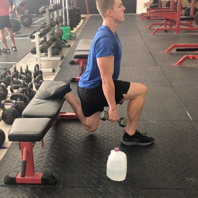 Weighted iso metric split squats followed up by jumping lunges, directly into three broad jumps. @zbry34 is in the Chicago Cubs organization. @johnny_goodrich product of Spruce Creek High School. #elite #strength #performance #strengthtraining #stren