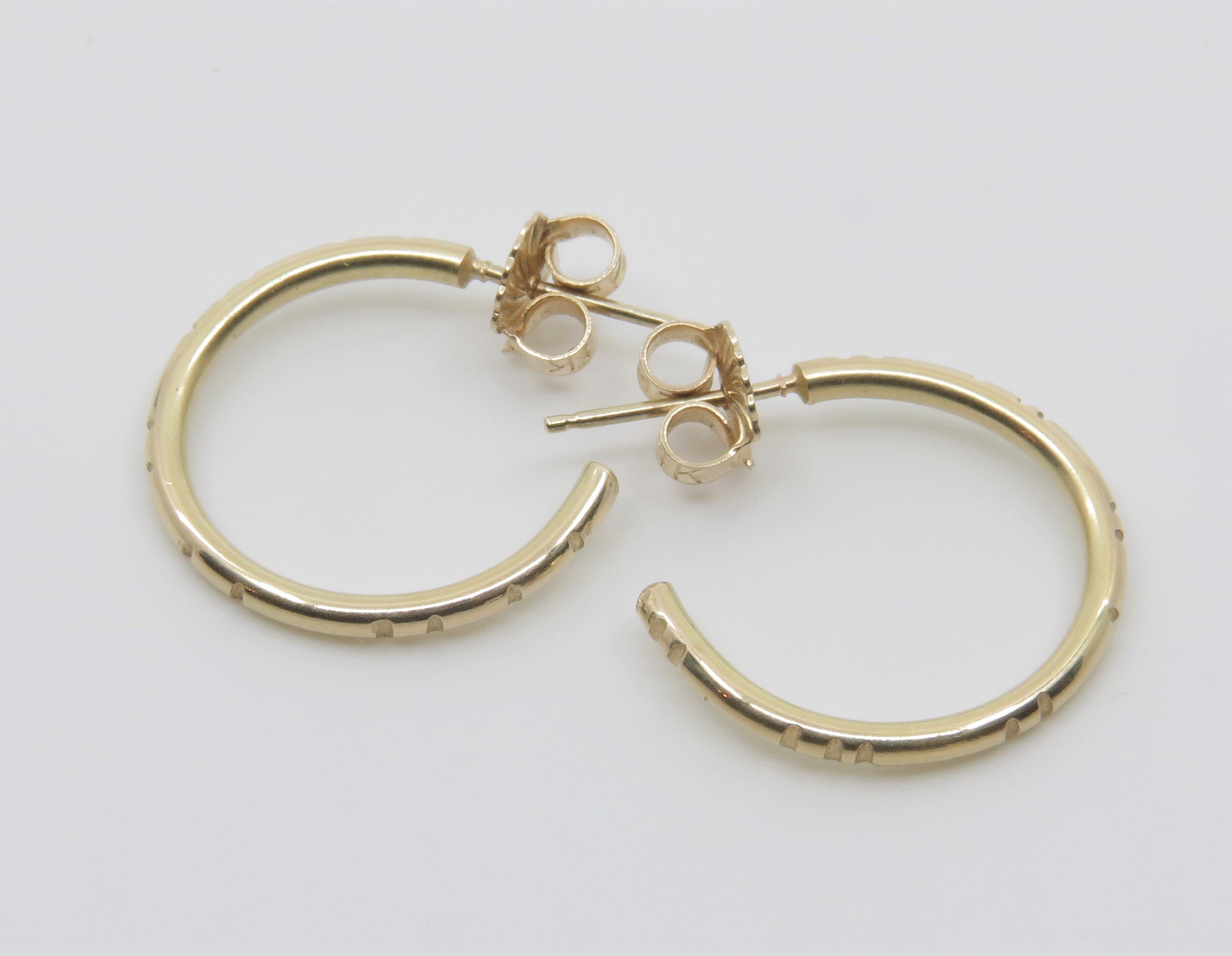 5/8" 14k Gold Hoops