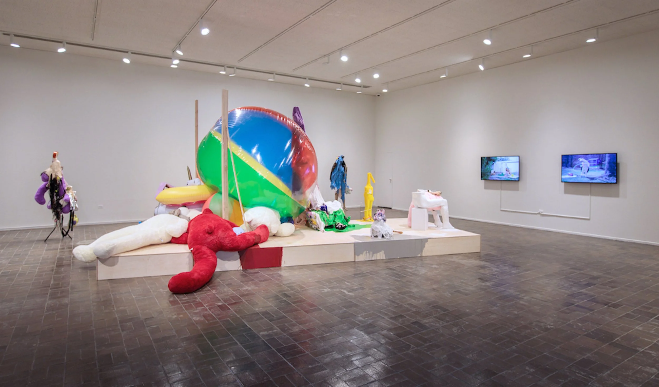 Katya Grokhovsky System Failure 2018 Walter Wlodarczyk.jpg