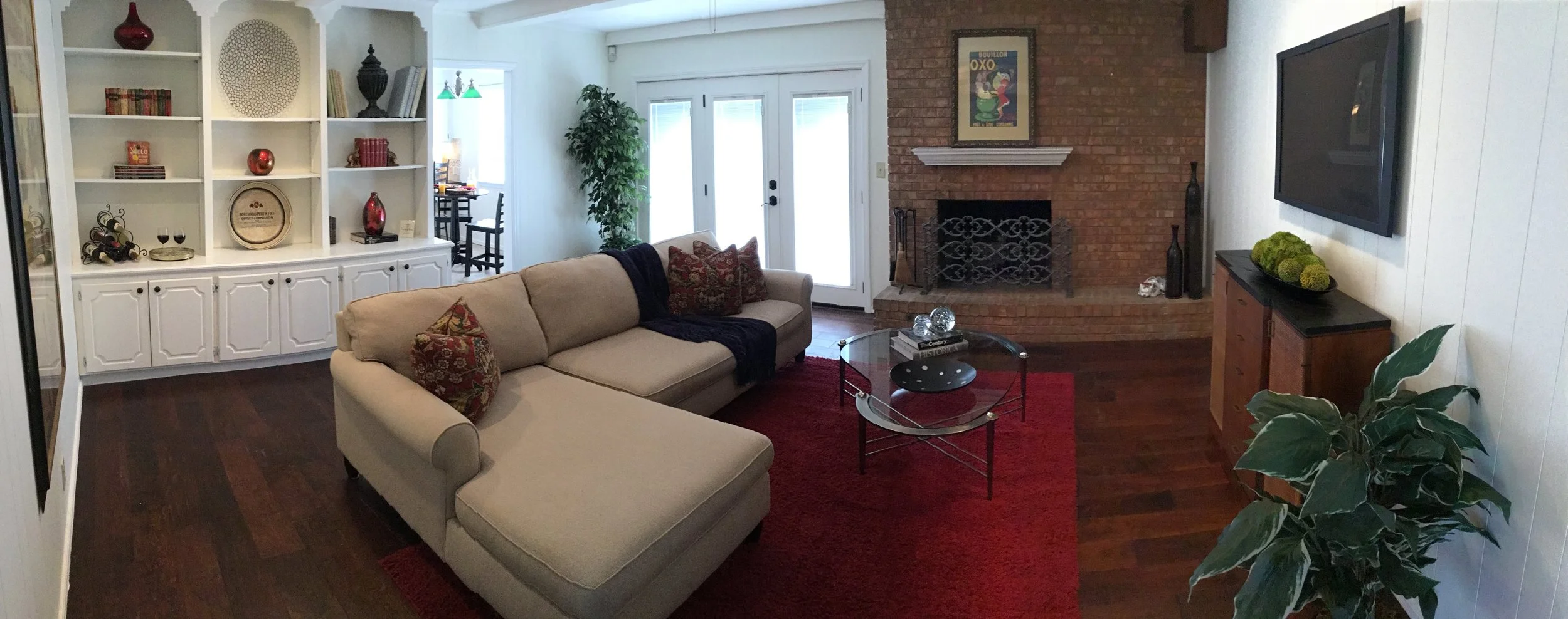 Staging Tulsa - Yorktown Den Pano.JPG