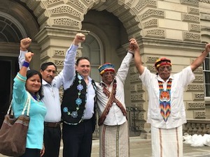 Members of the FDA delegation from Ecuador join Canadian National Chief Perry Bellegarde in front of Ontario Court of Appeals in Toronto on day of court hearing in Ecuador pollution case.