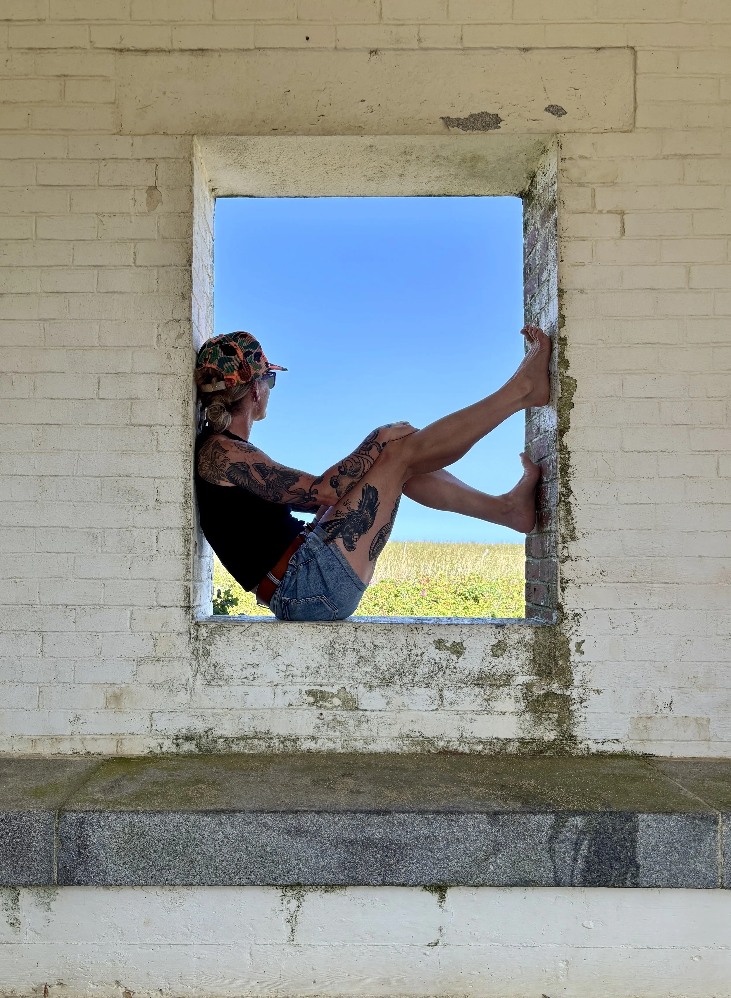 Caitlin Marcoux is a North Shore–based strength coach, yoga teacher, clinical massage therapist, with more than two decades of experience.