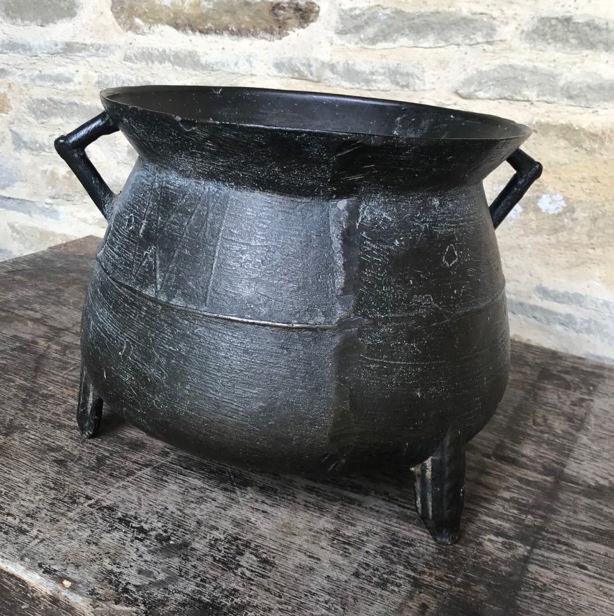 Cauldron 1.jpg
