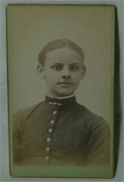 CDV_FemaleCivilWarSoldier (1).jpg