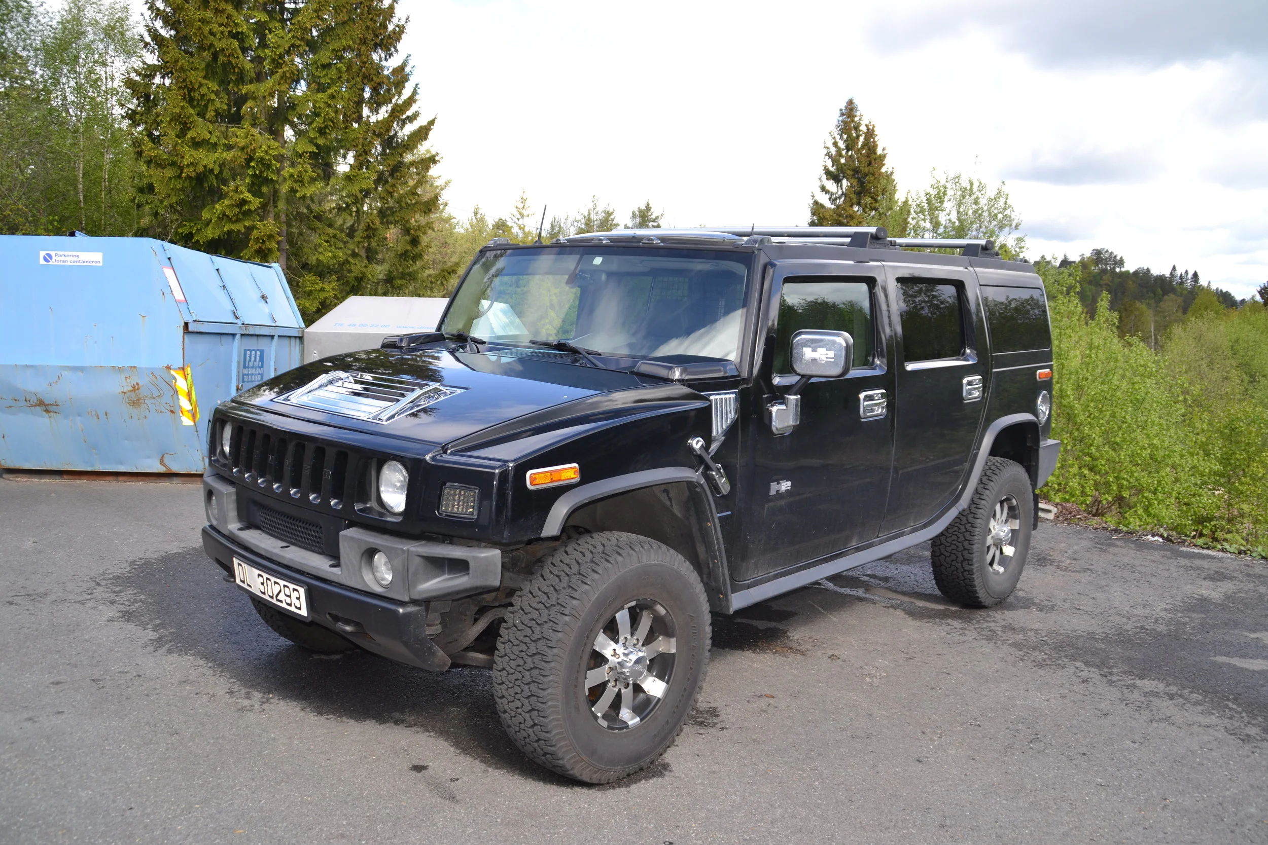 Solgt Hummer H2