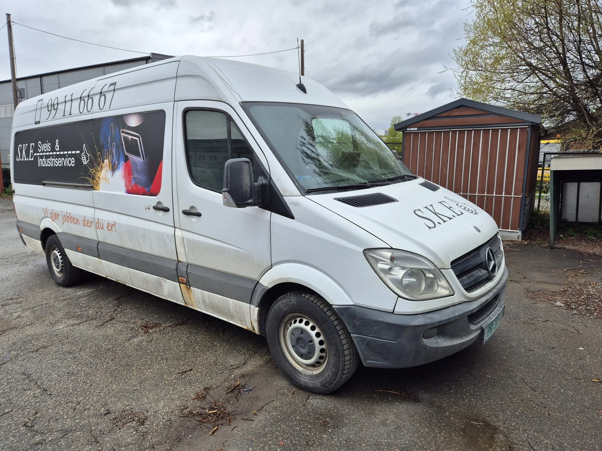 SOLGT - På vegne av bobestyrer til S.K.E SVEIS & INDUSTRISERVICE AS kkbo har vi en Mercedes-benz Sprinter