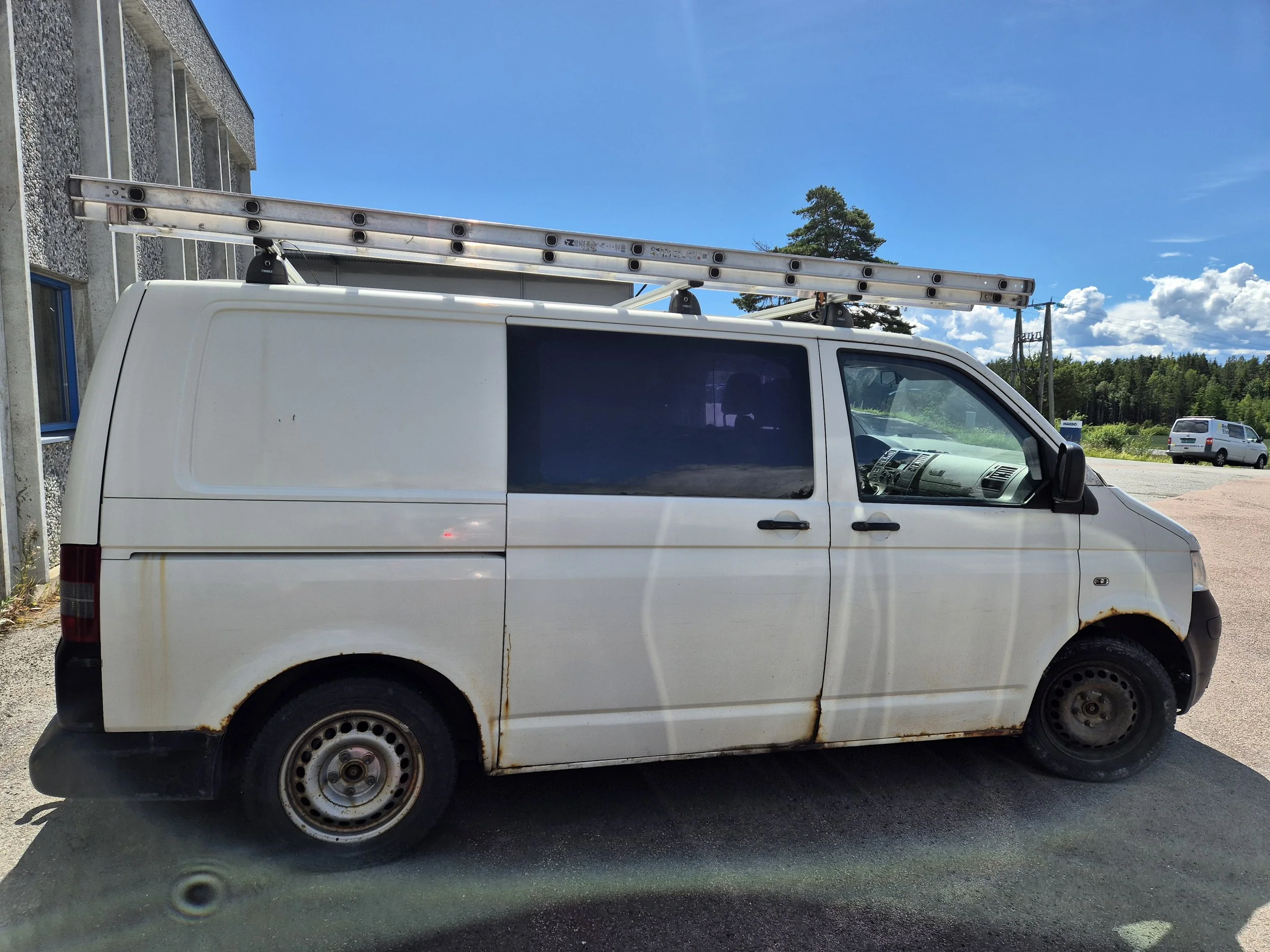 SOLGT - Kr 11.000 På vegne av bobestyrer har vi en Volkswagen Transporter til salgs. EU til 28.02.26
