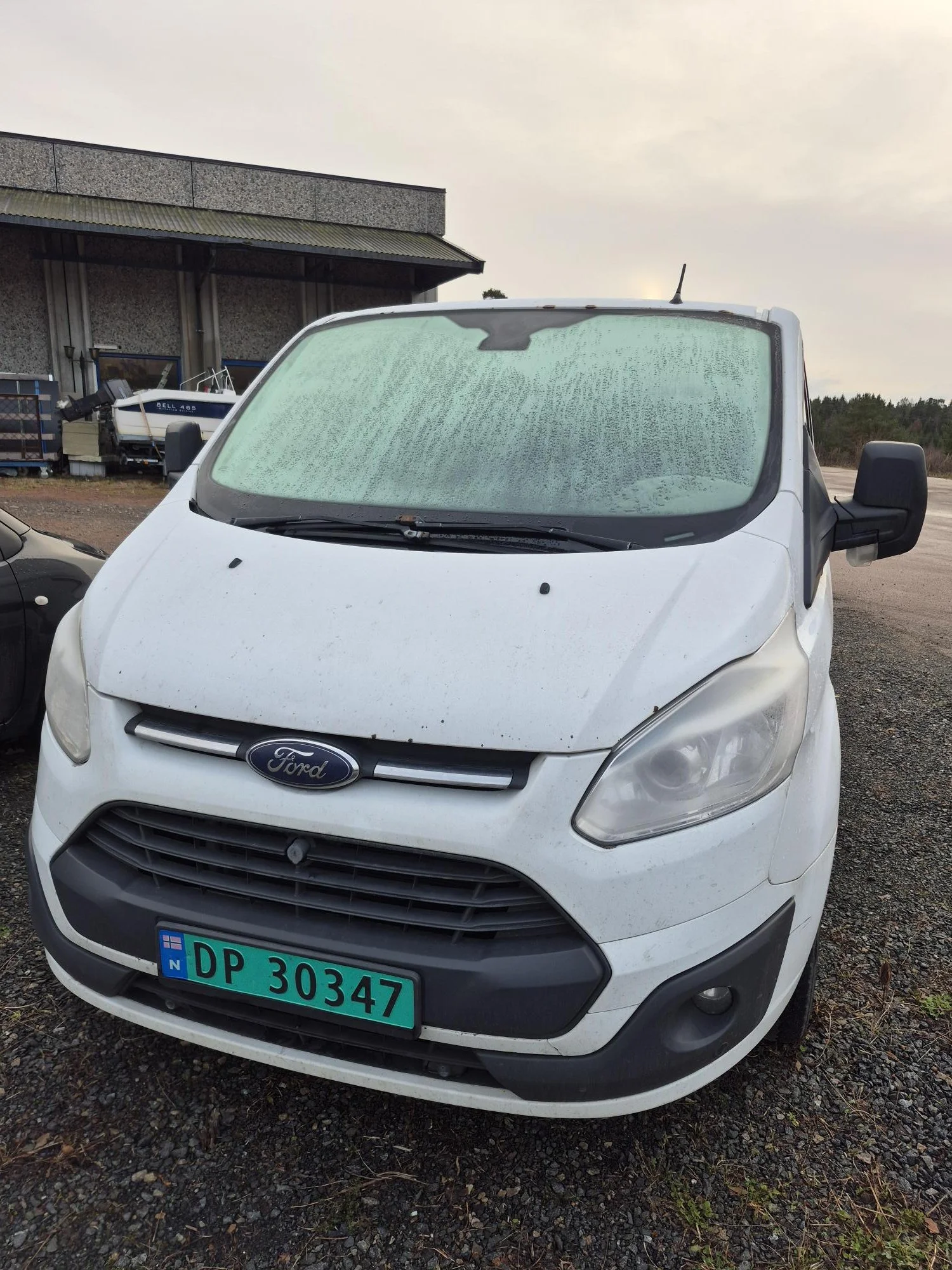 BUD MOTTATT Kr 5.000 - På vegne av bobestyrer har vi en Ford Transit til salgs.