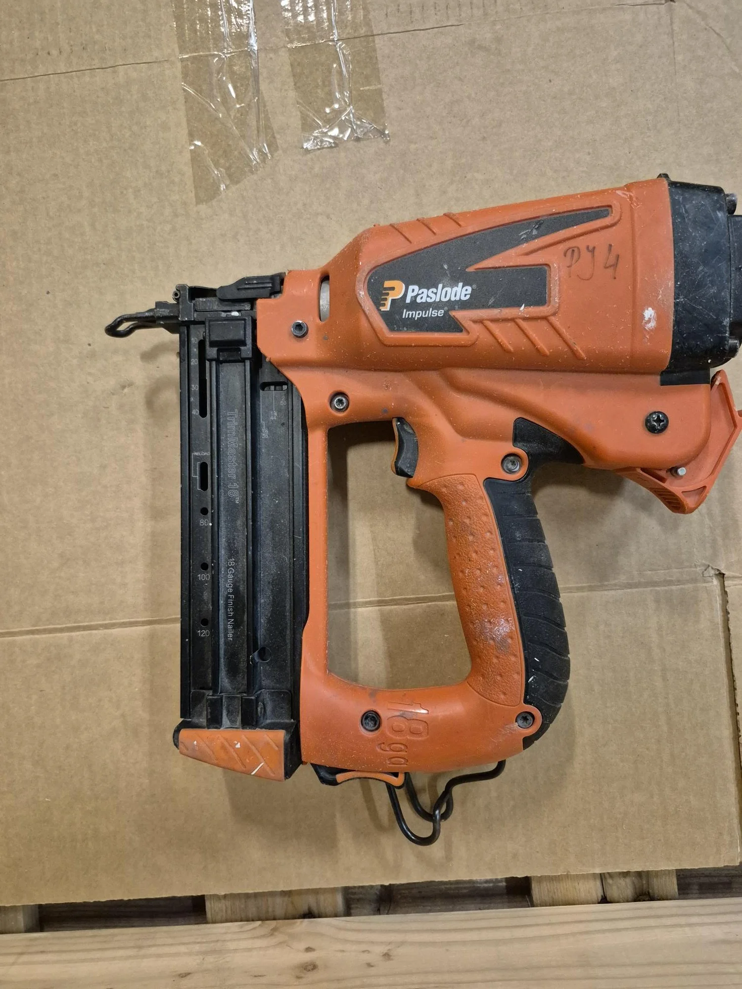 MOTTATT BUD Kr 11.000 eks mva - På vegne av bobestyrer i Bygg og Malerservice AS' konkursbo har vi div verktøy til salgs