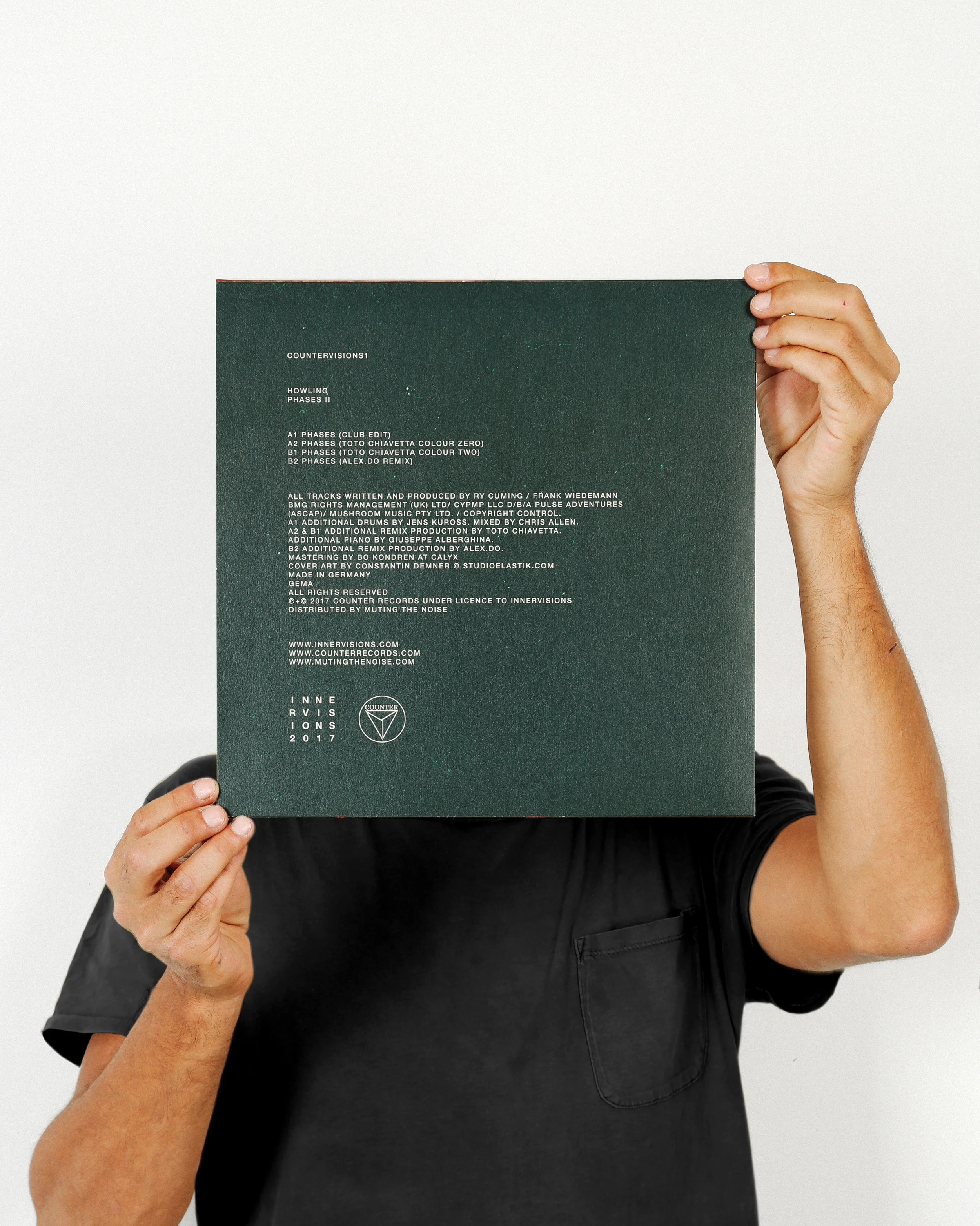 howling_vinyl_02.jpg