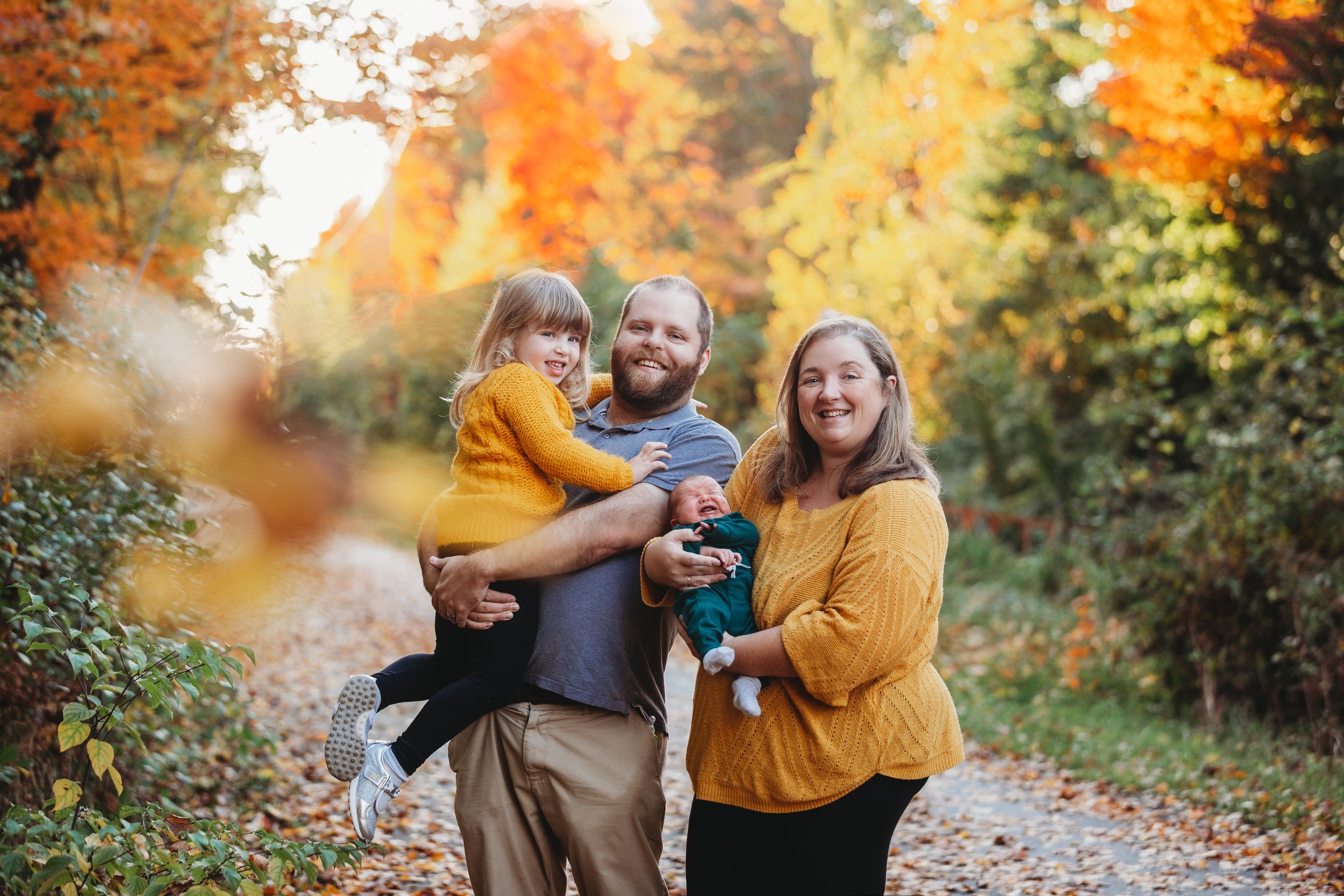 allielikophotography-fallfamilyphotos-newborn-4.jpg