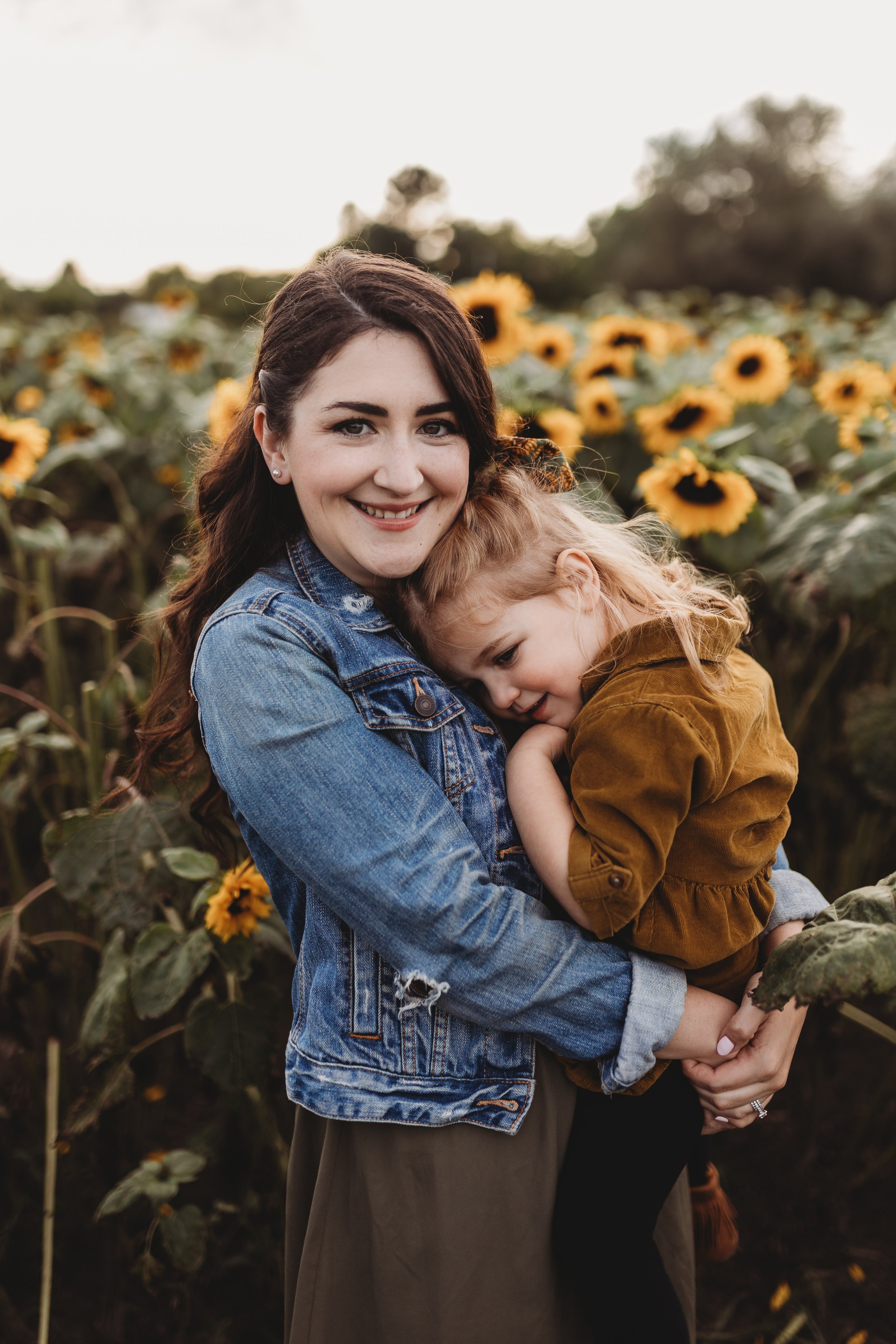 allielikophotography-ottawafamilyphotographer-greencorner-sunflowers-20.jpg