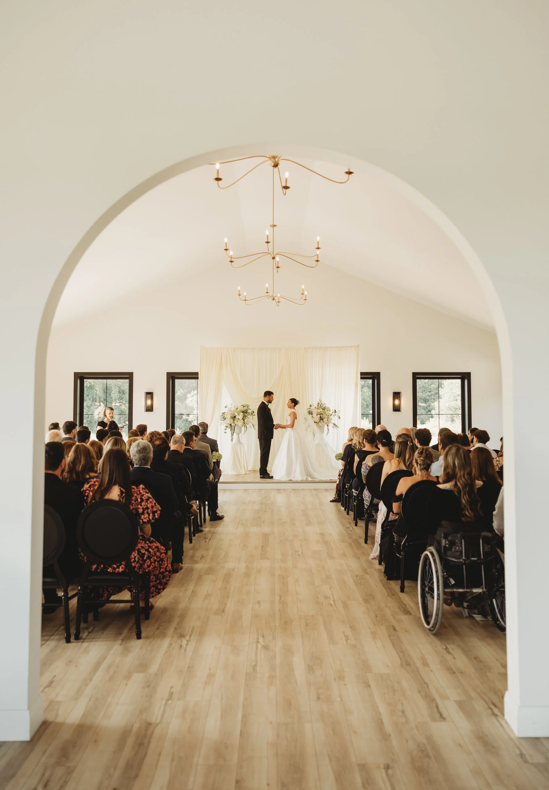 allielikophotography-ottawaweddingphotographer-bleeksandbergamot (52 of 1).jpg