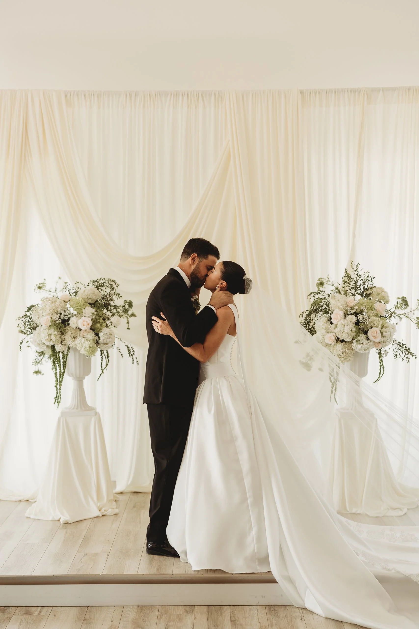 allielikophotography-ottawaweddingphotographer-bleeksandbergamot (65 of 1).jpg