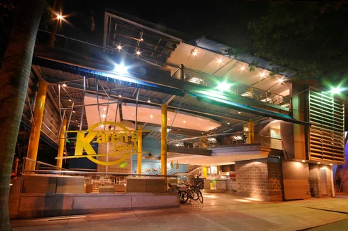 restaurant chain karen s pizza