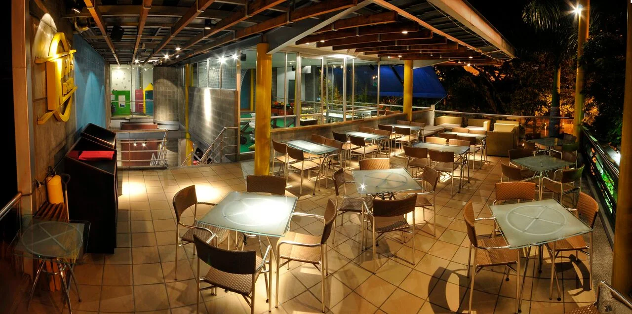 restaurant chain karen s pizza