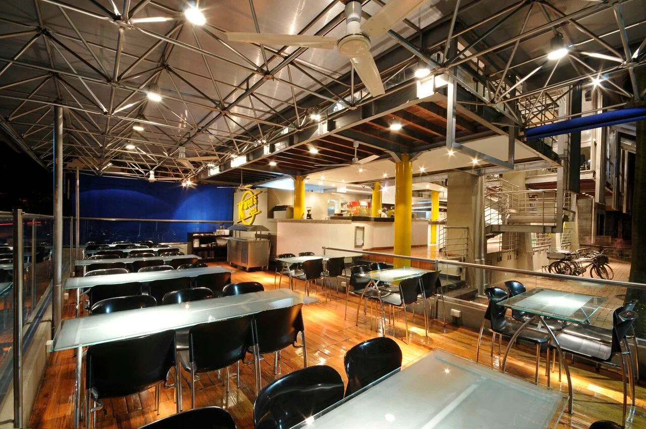 restaurant chain karen s pizza