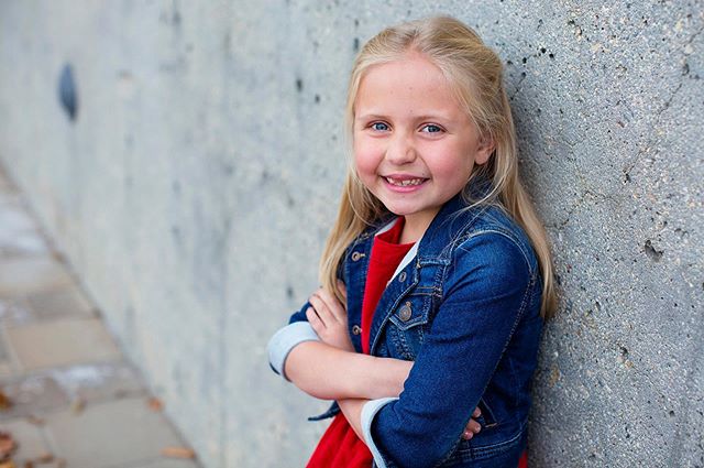 The sweetest most adorable little angel face ever! 💞 @imagee79 &bull;
&bull;
#makifotos #yxephotographer #portrait #portraitphotography #angel #acreativelife #treatysix #familyphotos #familyphotographer #portraitsforlife #postthepeople