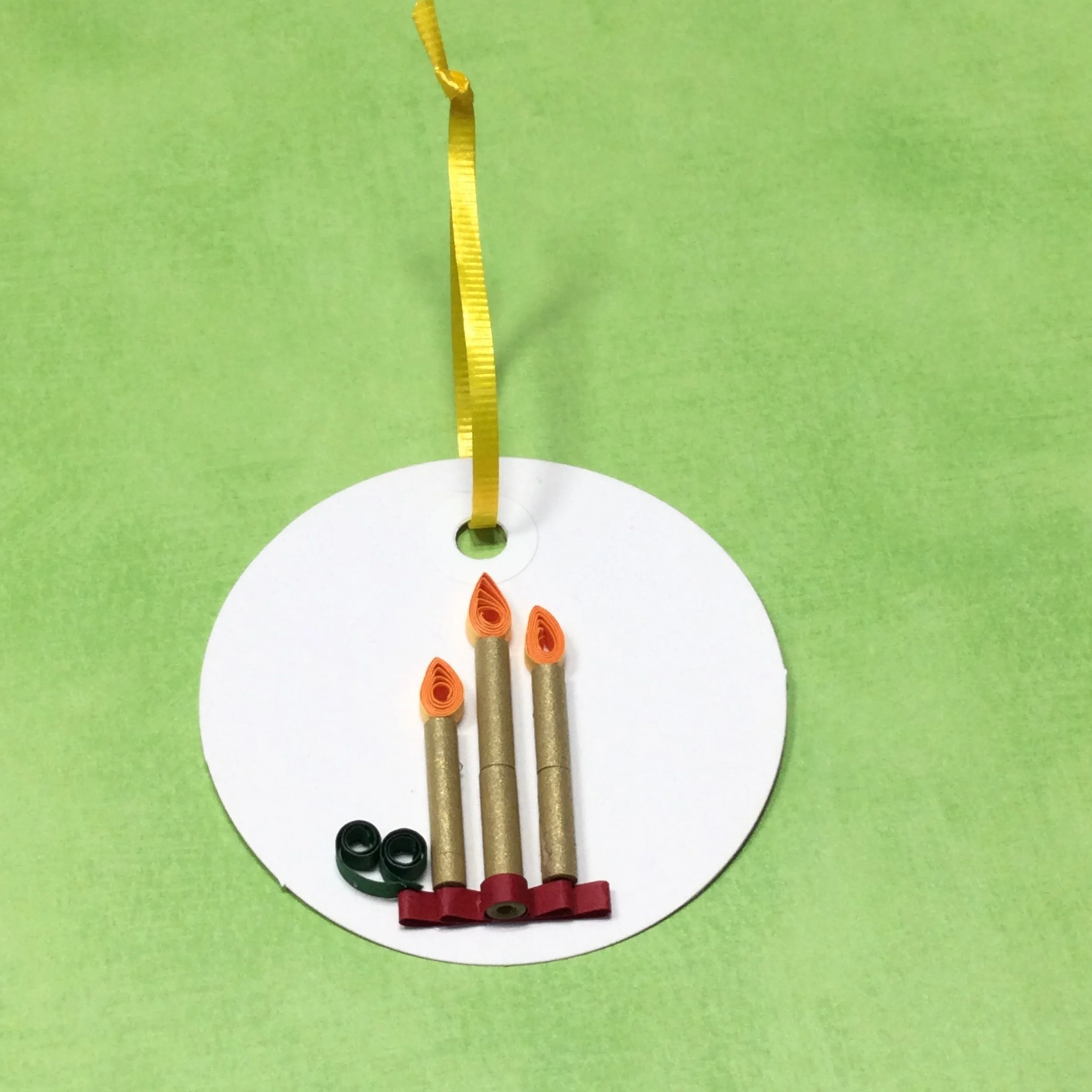 Gift tag Gold candles - $7.00