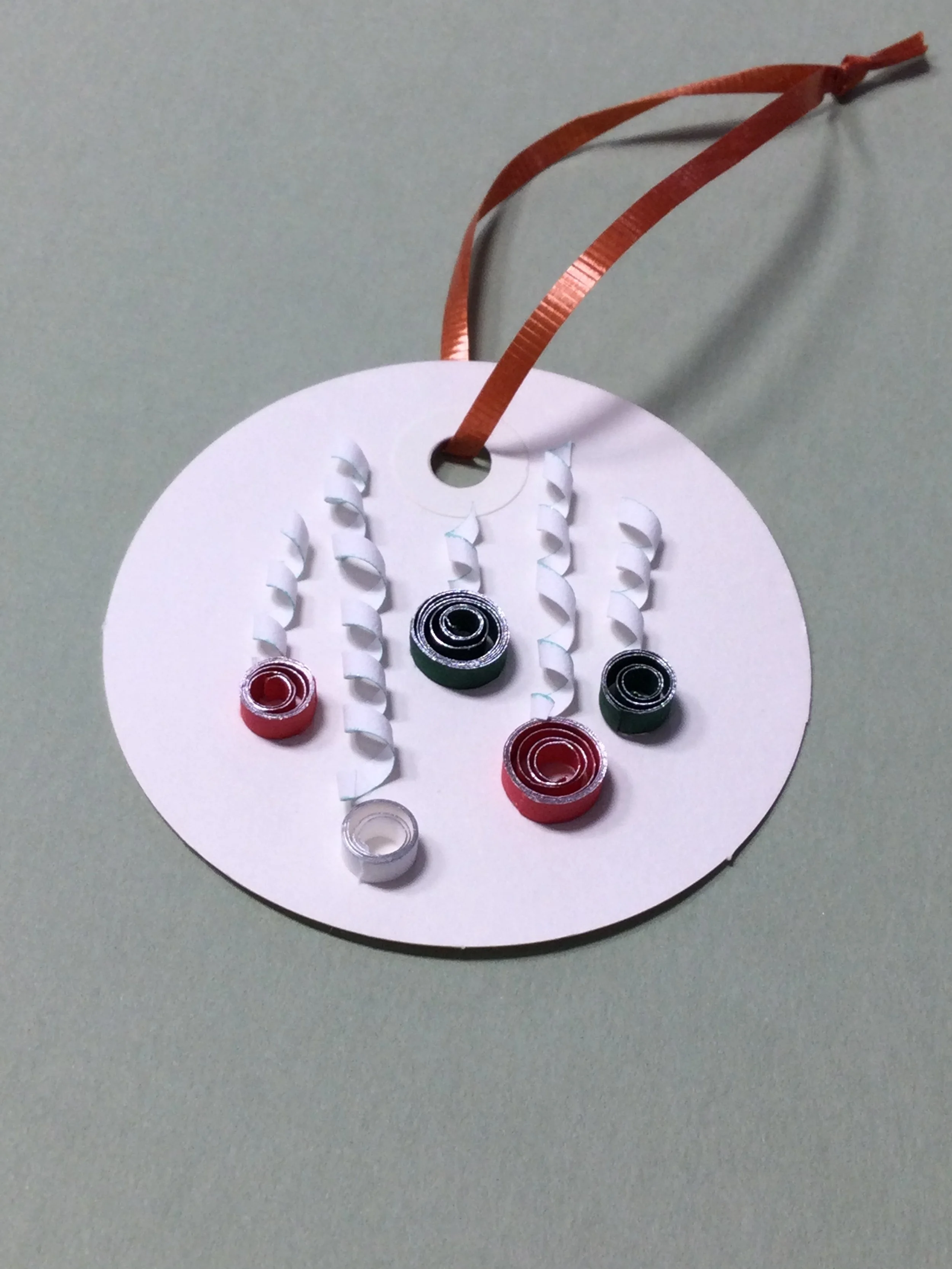 2 1/2" round gift tag - $7.00