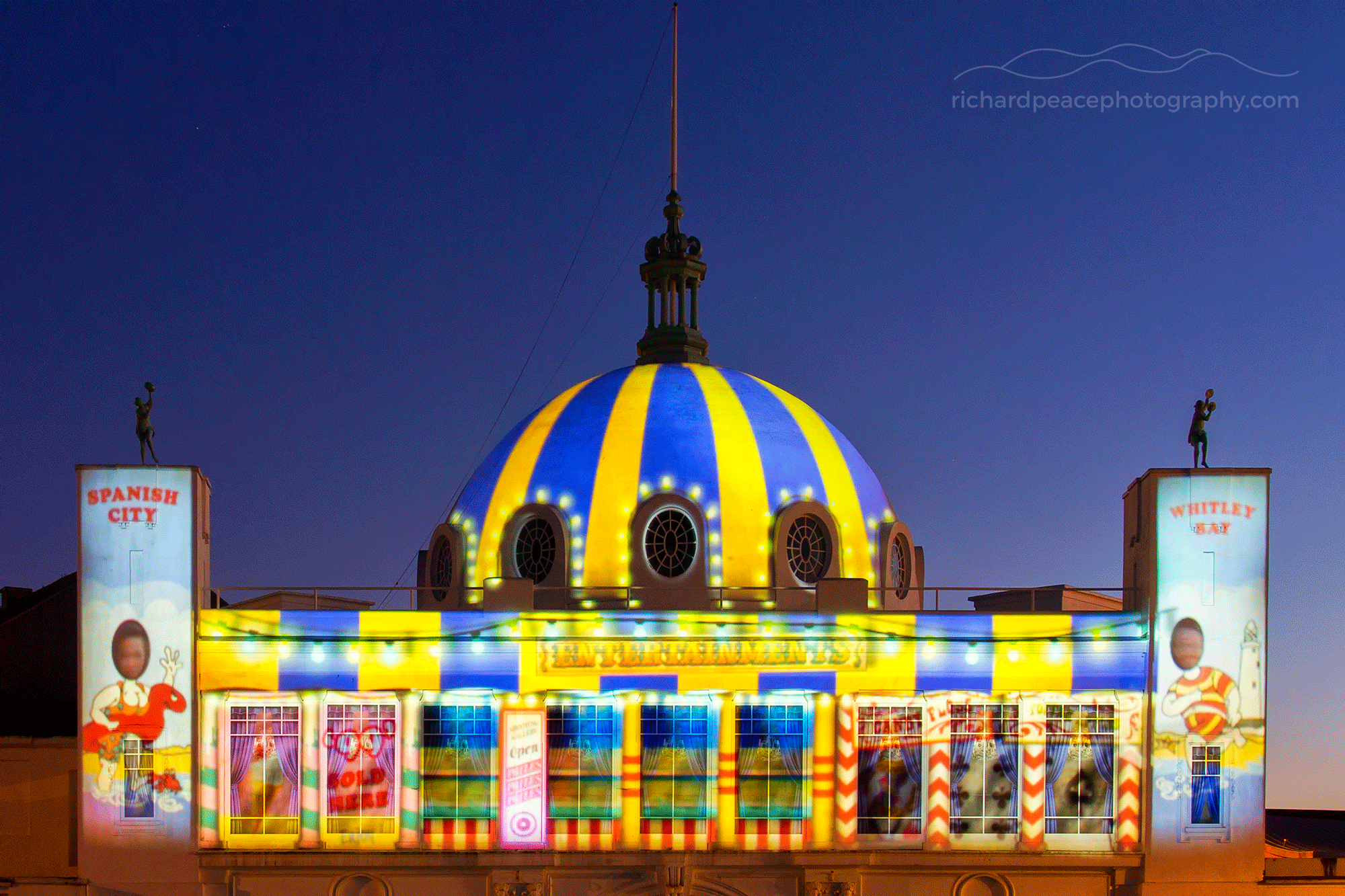#5 blue hour 1 : spanish city