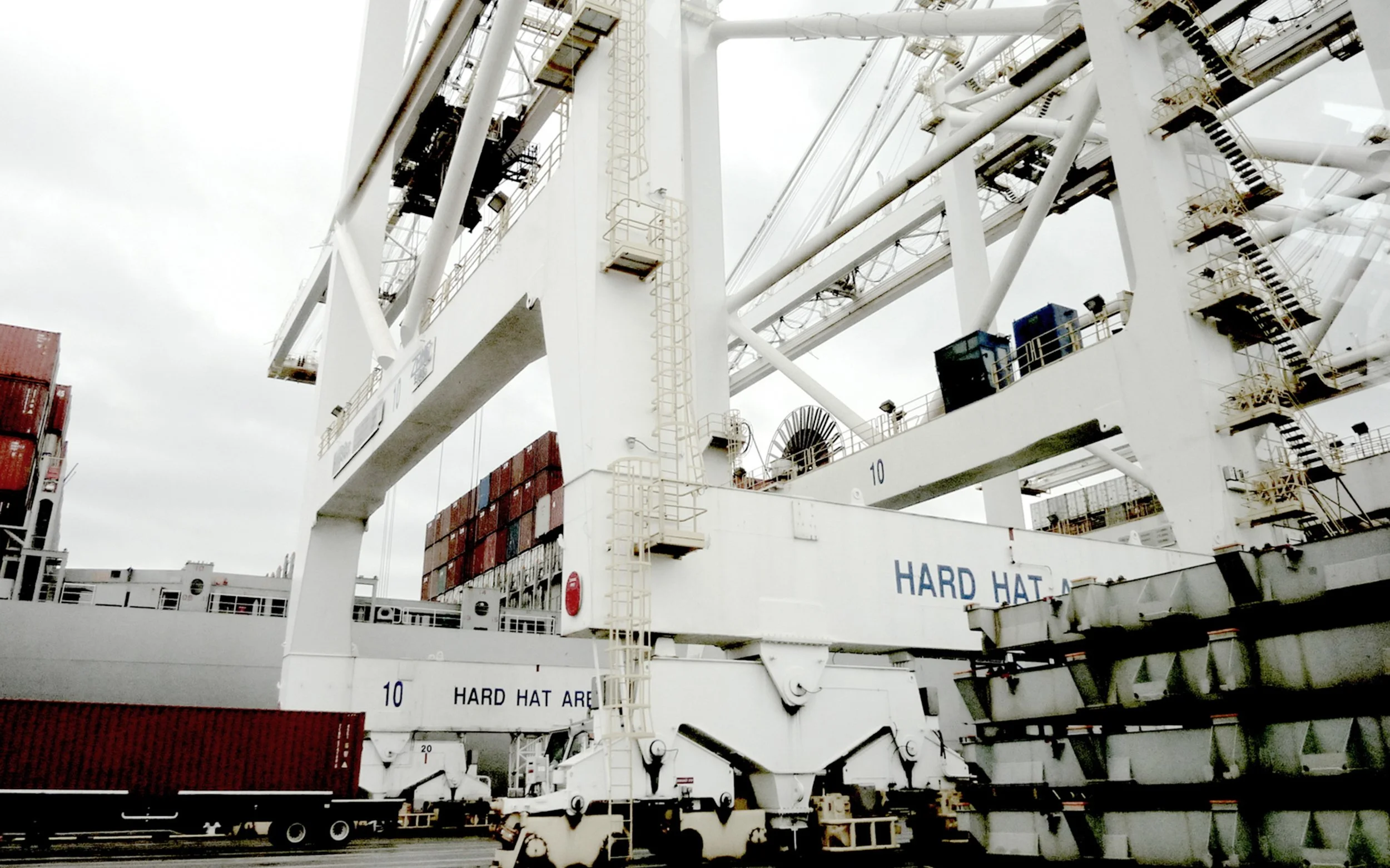 Ports_Deltaport_cover-2.jpg