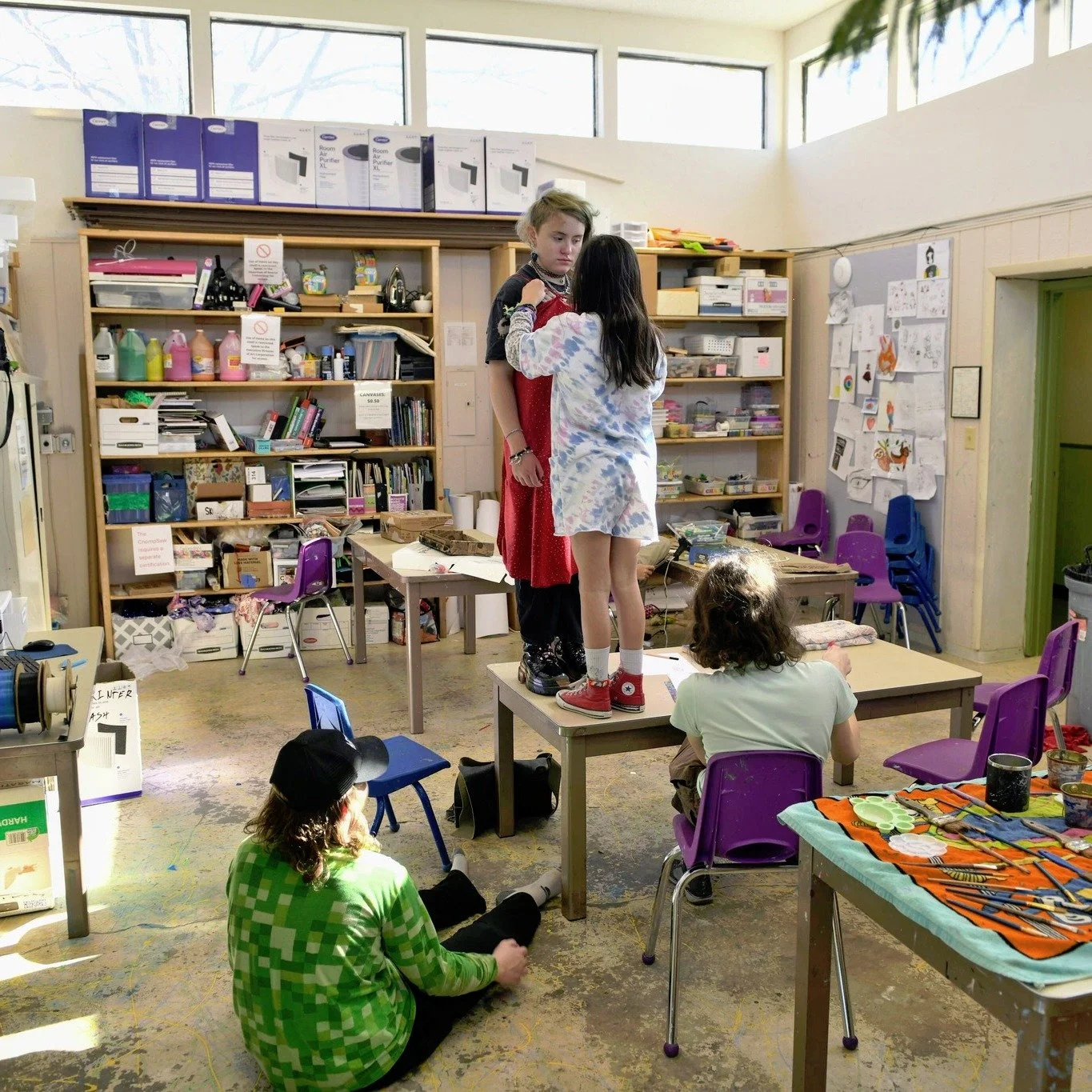 What a week at Alpine Valley School! 🕰️

Our community was buzzing with energy and creativity from start to finish. Here's a peek at what students chose to dive into:

🎨 In the Art Room: Dress-making projects continued, elaborate animal masks took 