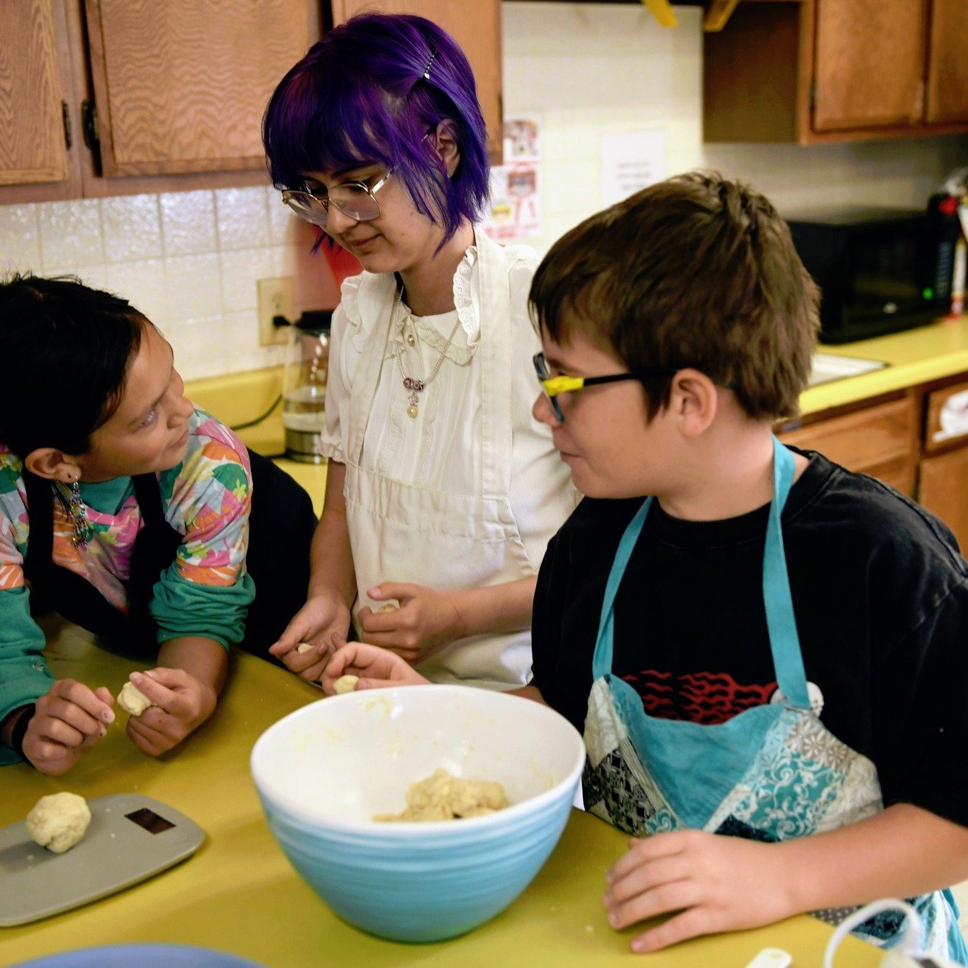 What a week! ☀️

Spring sunshine brought out the best in our community &mdash; basketball games, rousing rounds of tag, and yes, a few students fully committed to burying themselves in the sandbox. 

We also welcomed some wonderful new faces into the