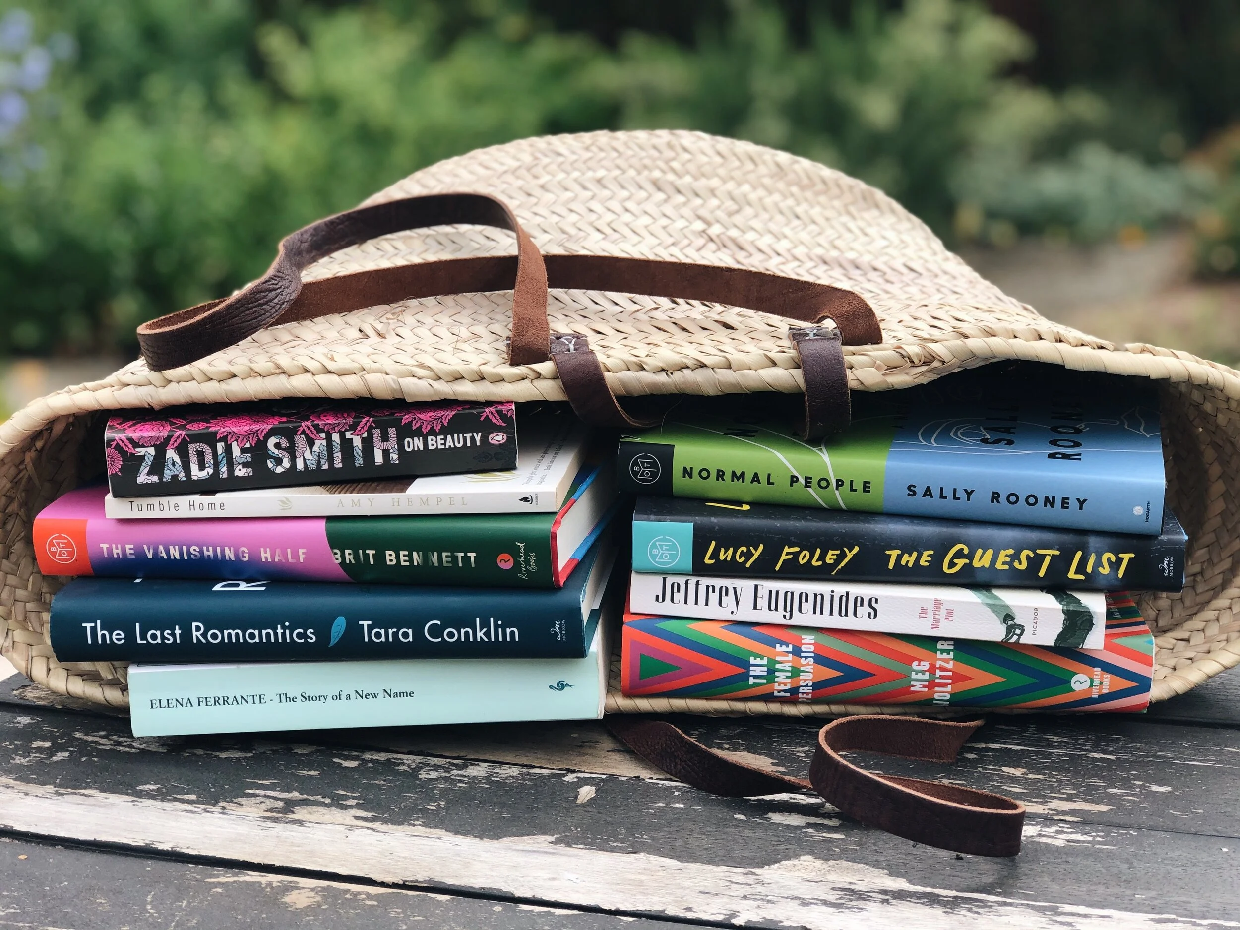 MMK Creative's Ultimate Summer Reading List