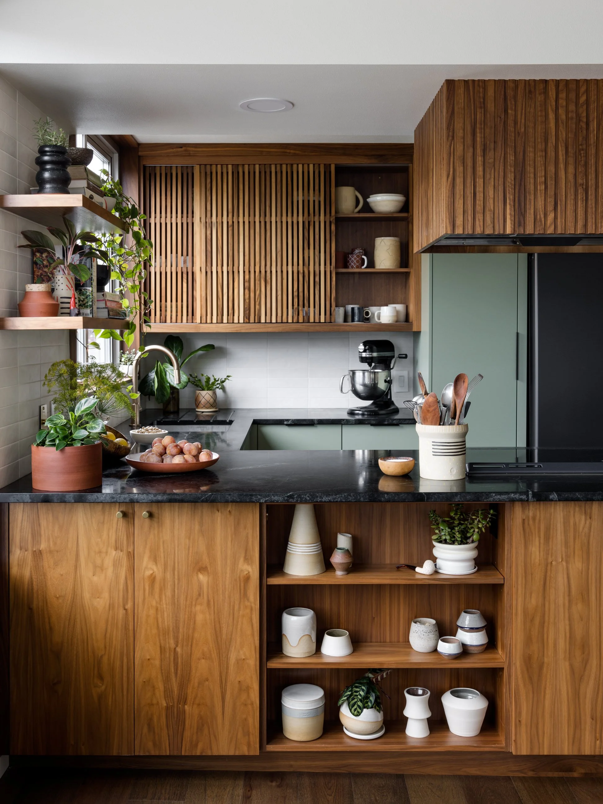 Miranda-Estes-Photography-The Residency Bureau-Condo Kitchen-6.jpg