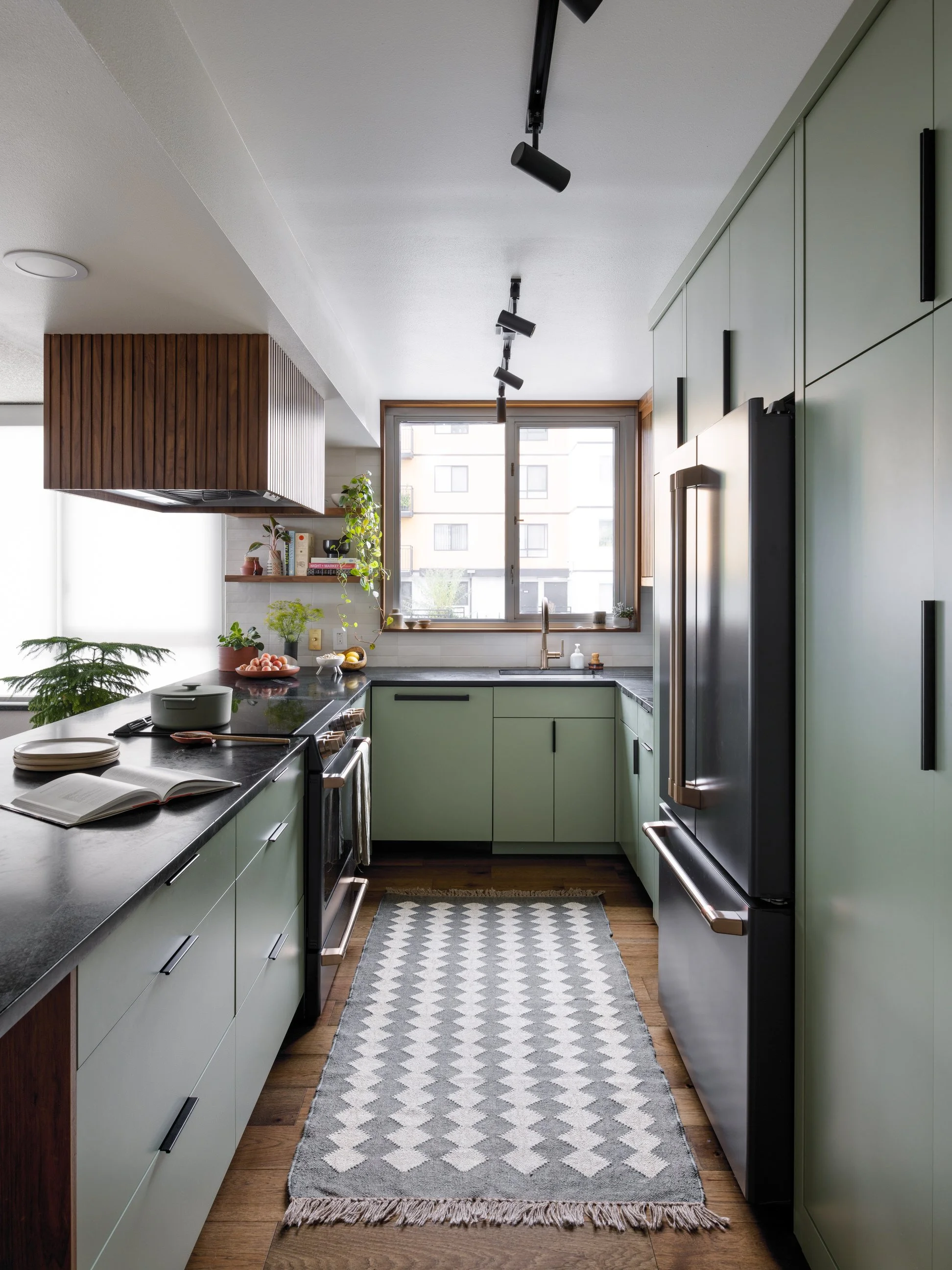 Miranda-Estes-Photography-The Residency Bureau-Condo Kitchen-15.jpg