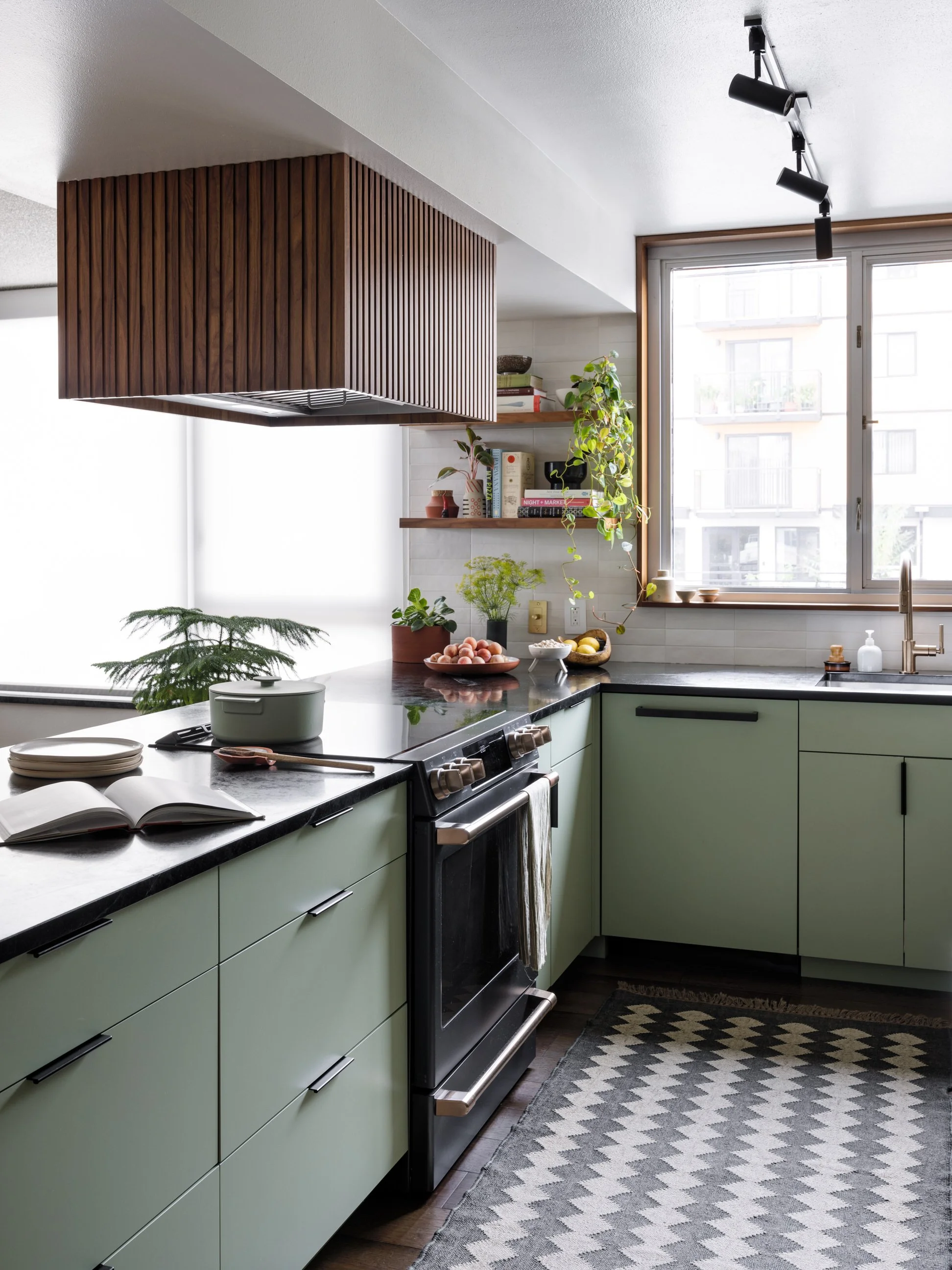 Miranda-Estes-Photography-The Residency Bureau-Condo Kitchen-16.jpg