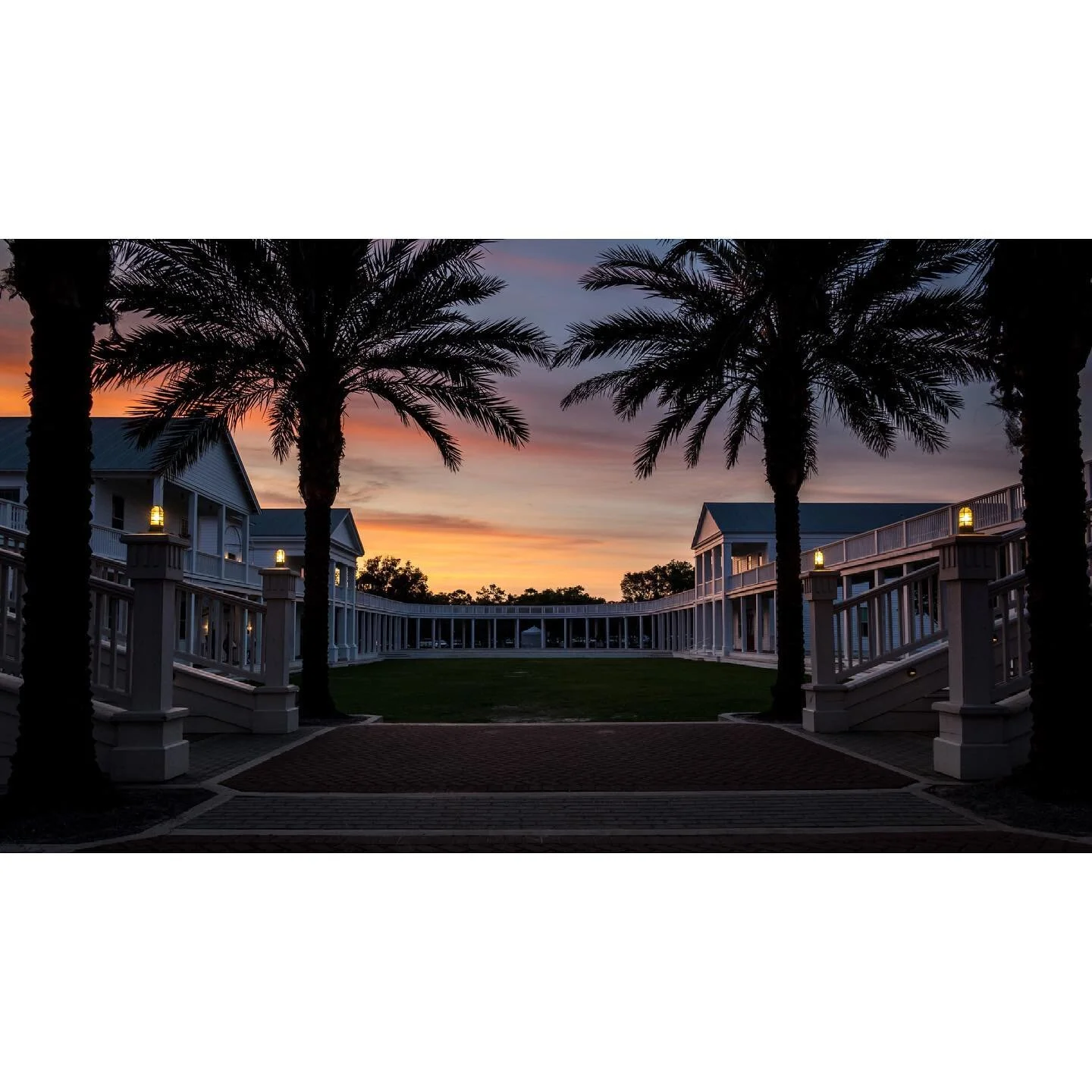 Great week coming to an end :(
.
.
.
.
.
.
.
.
.
.
#leicasl2s #leicasl2490 #seasideflorida