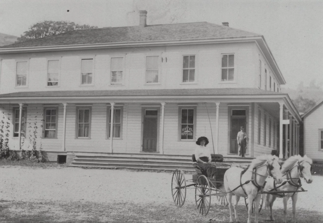 1998.103.01 Bridgeville Hotel, undated.