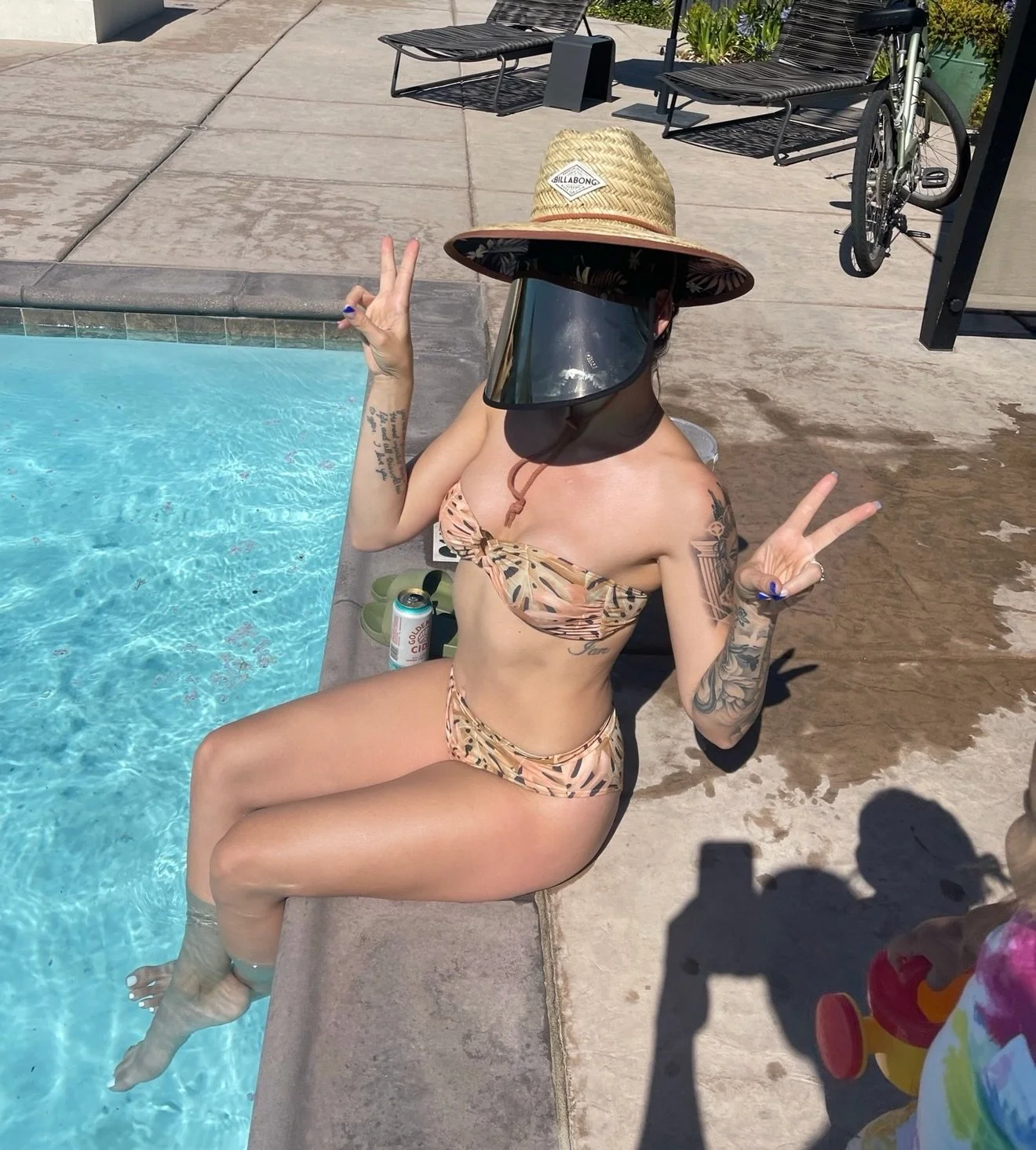 When I say use sun protection on your face this summer, this is what I mean ☀️😎🤠