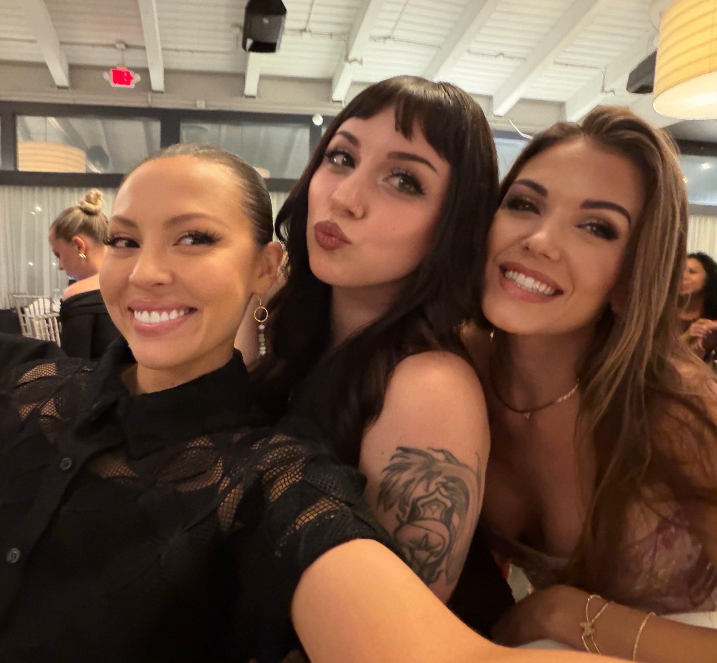Again&hellip; how is this my life? 👑🦋

Thank you so much @ices_lne @estheticianedit ilysm
