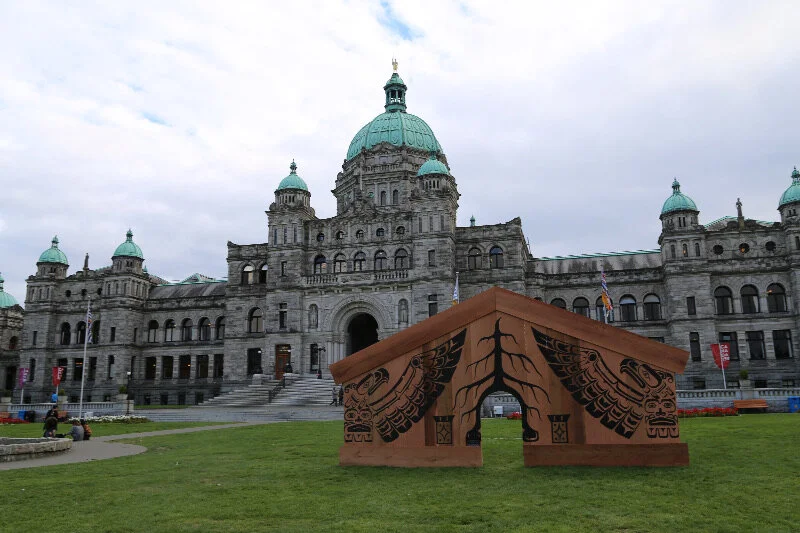 Wenstob, Hjalmer_8.LonghouseInstallationDetail2:4OnLegislature.jpg