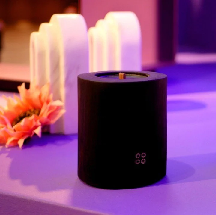 WOOD MOOD&rsquo;s refillable beeswax candles are housed in striking wood vessels &mdash; from rugged coniferous bark to polished shou-sugi-ban finishes.⁠
⁠
Tap our link in bio to SHOPPE ONLINE!⁠