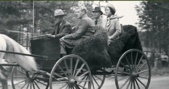Photo: WHYTE MUSEUM of the Canadian Rockies, Pat Brewster fonds (V91 / NA66-1488)